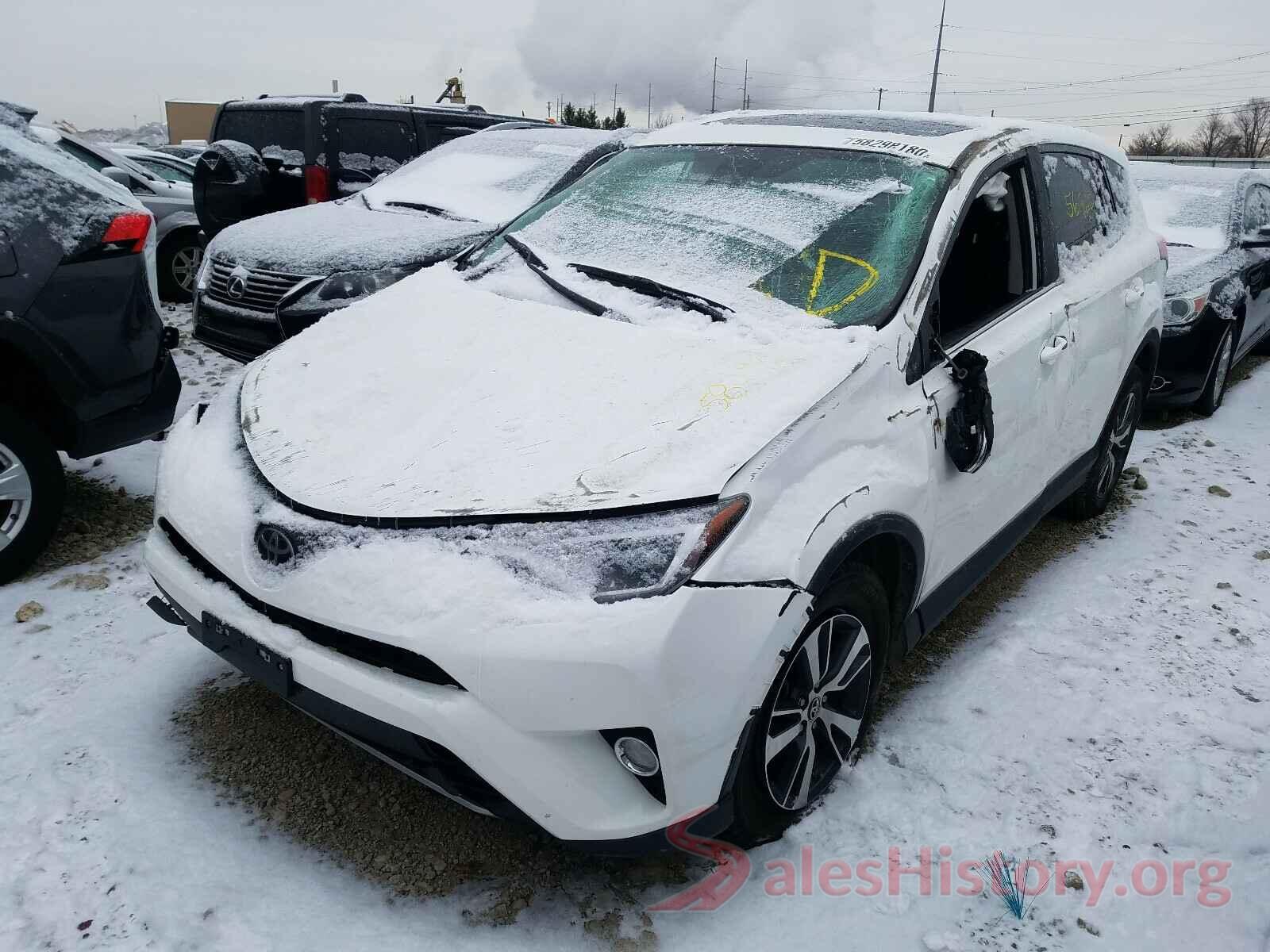 2T3RFREV5JW819789 2018 TOYOTA RAV4