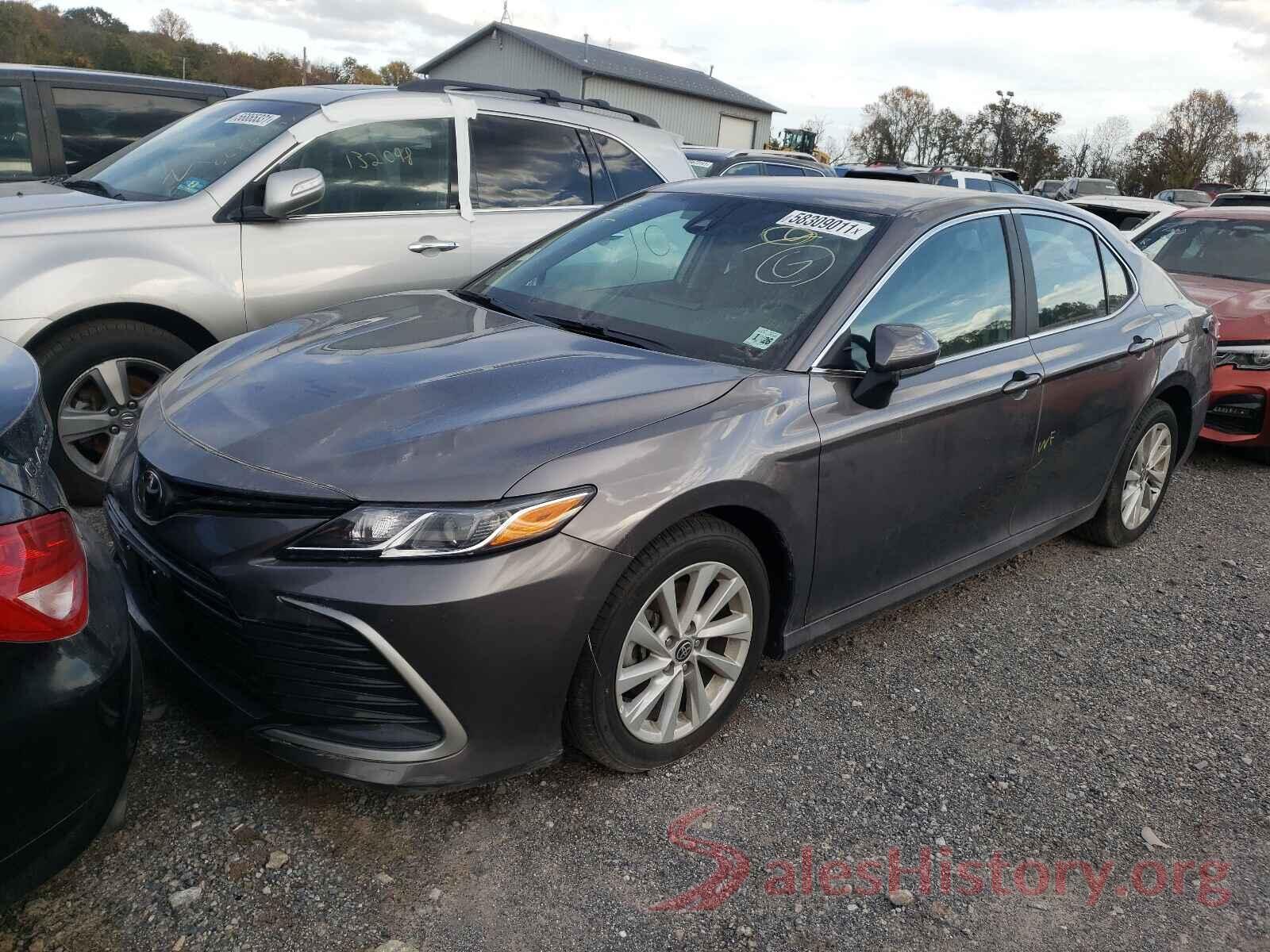 4T1C11BK0MU025876 2021 TOYOTA CAMRY