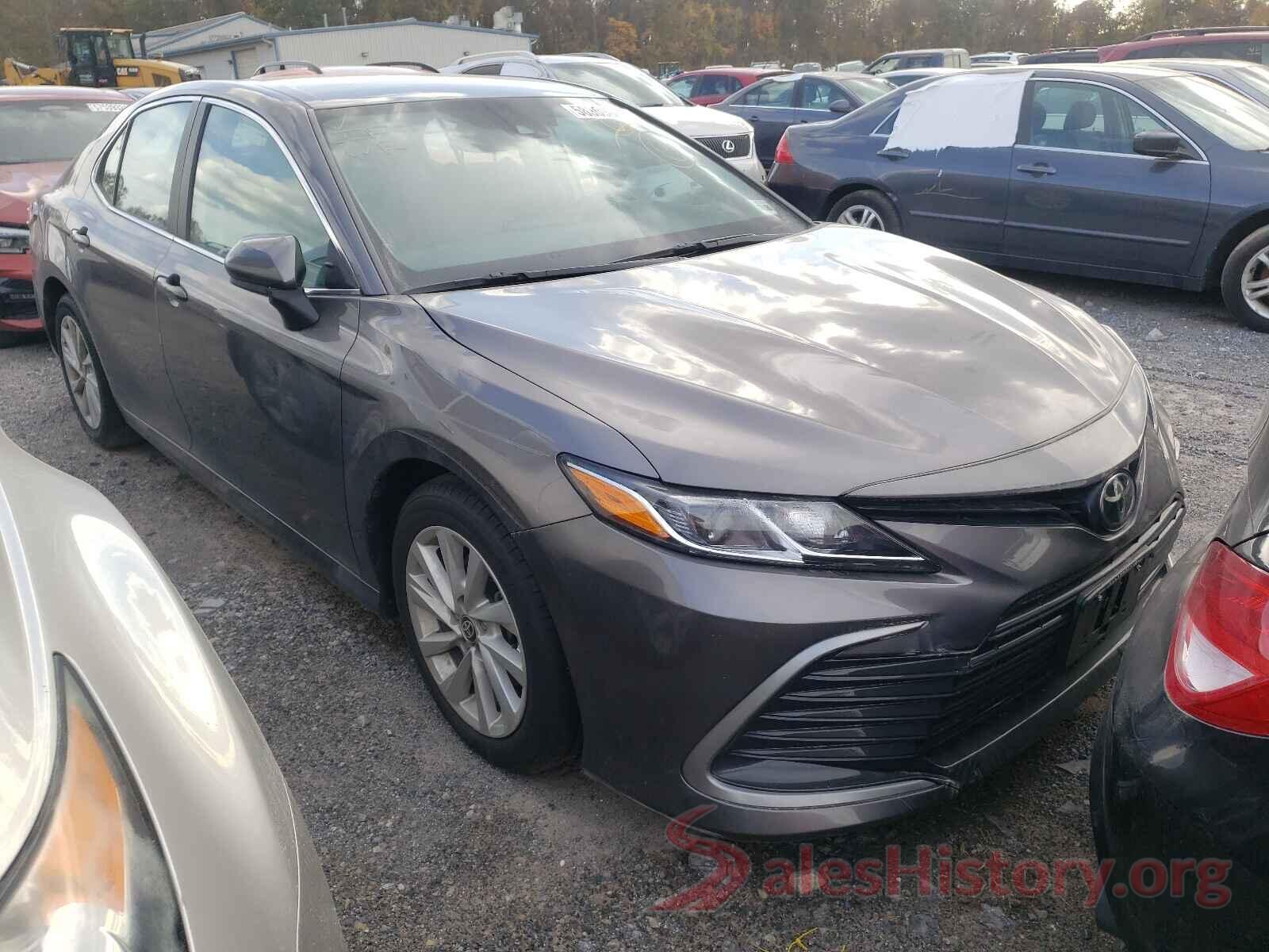 4T1C11BK0MU025876 2021 TOYOTA CAMRY