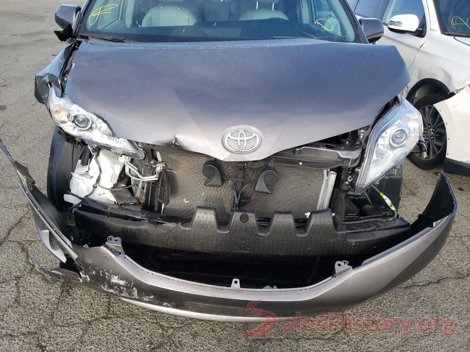 5TDYZ3DC9HS816969 2017 TOYOTA SIENNA