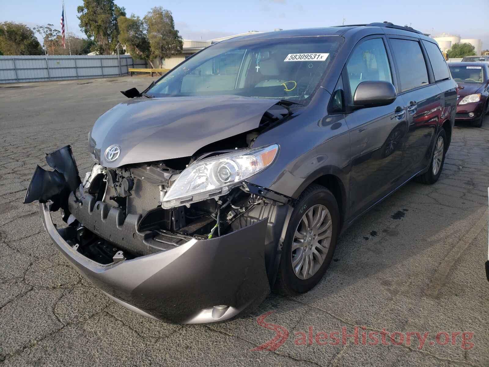 5TDYZ3DC9HS816969 2017 TOYOTA SIENNA