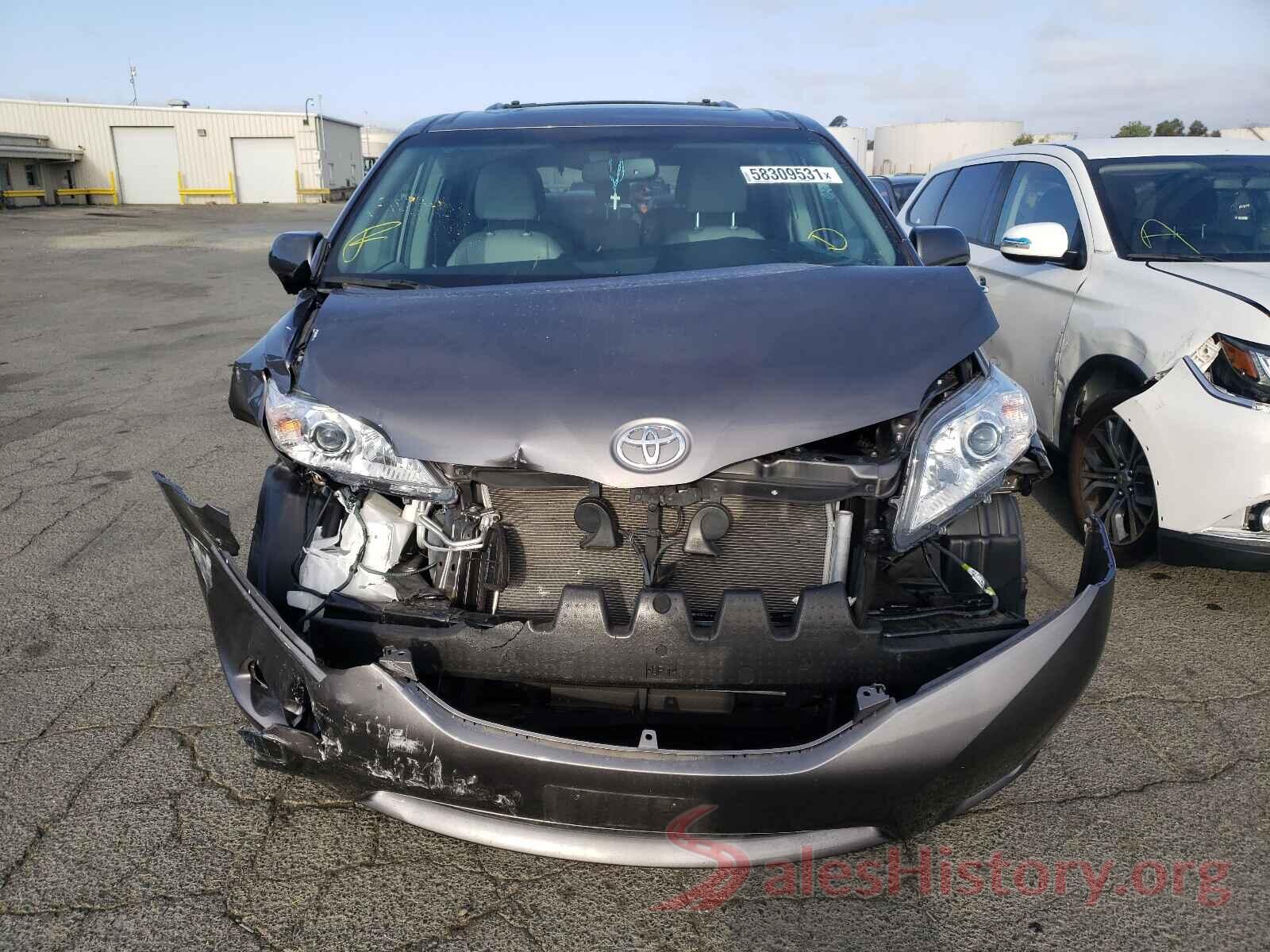 5TDYZ3DC9HS816969 2017 TOYOTA SIENNA