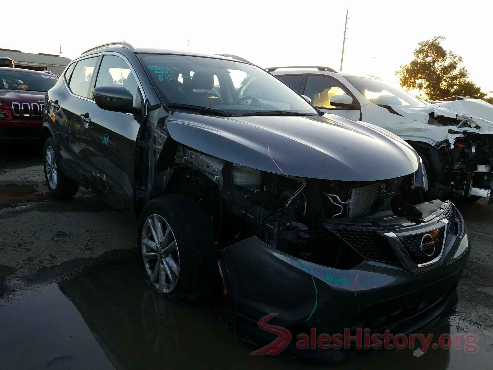 JN1BJ1CP2JW163545 2018 NISSAN ROGUE