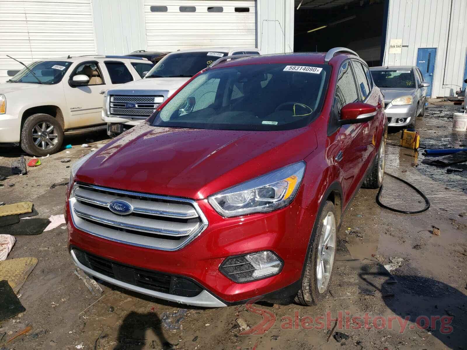 1FMCU0J92JUD00546 2018 FORD ESCAPE