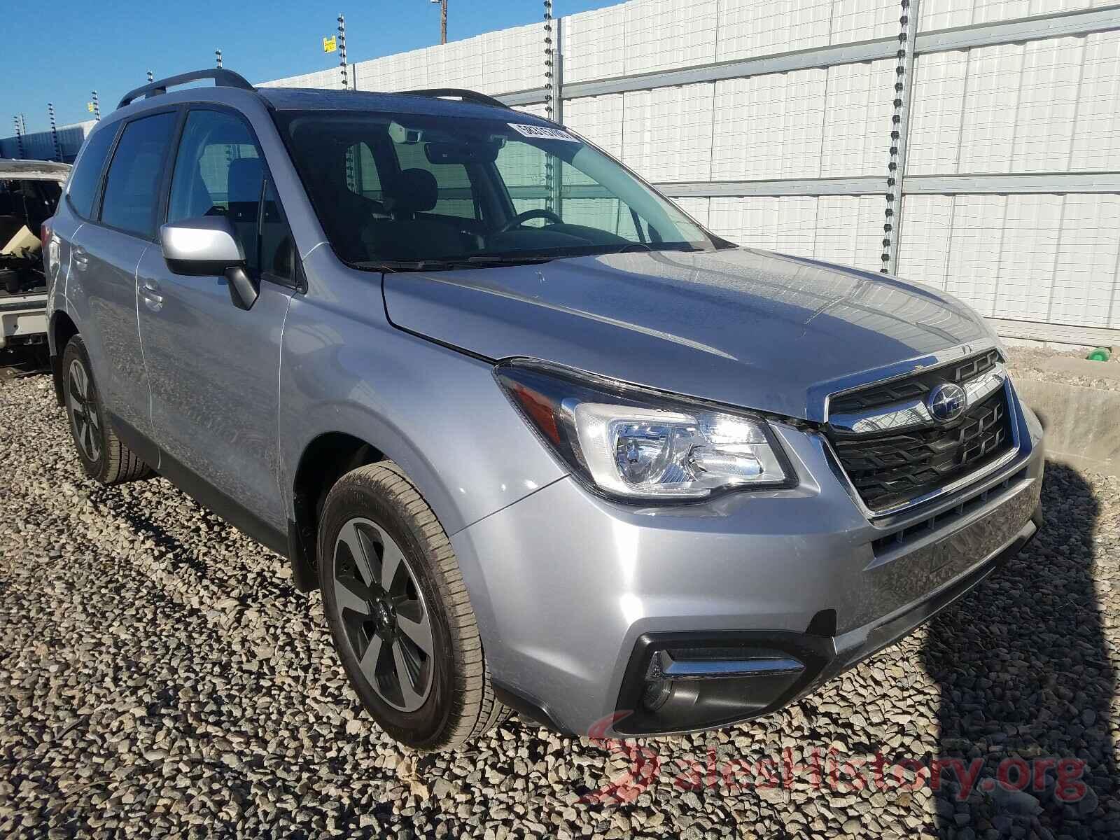 JF2SJAGC7JH574630 2018 SUBARU FORESTER