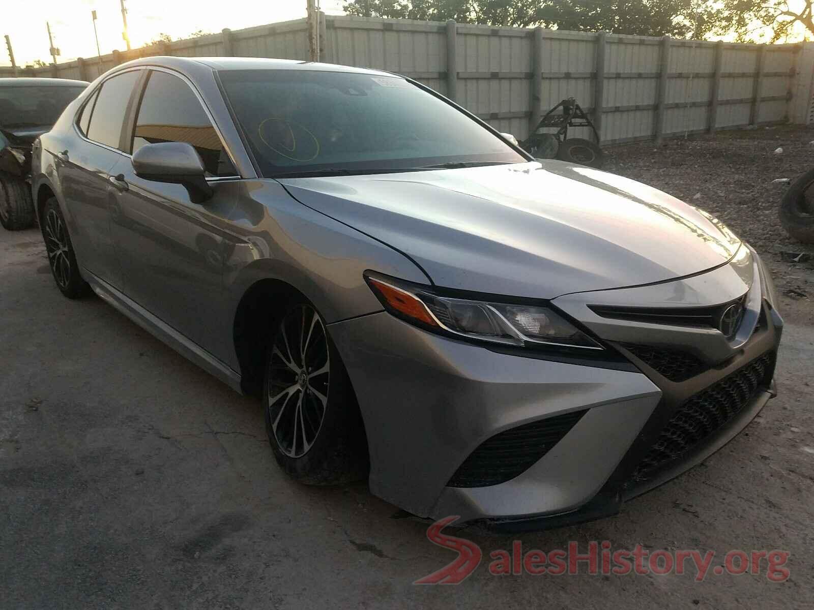 4T1B11HK7JU574148 2018 TOYOTA CAMRY