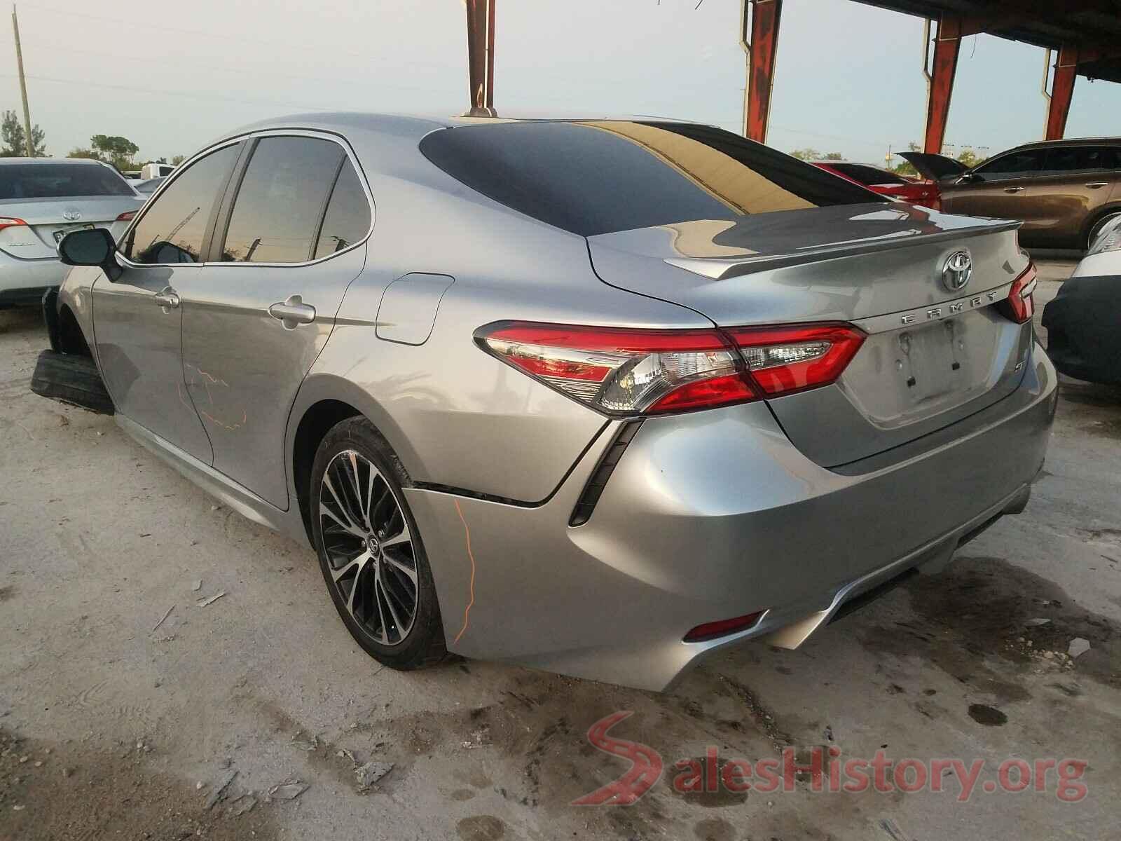 4T1B11HK7JU574148 2018 TOYOTA CAMRY