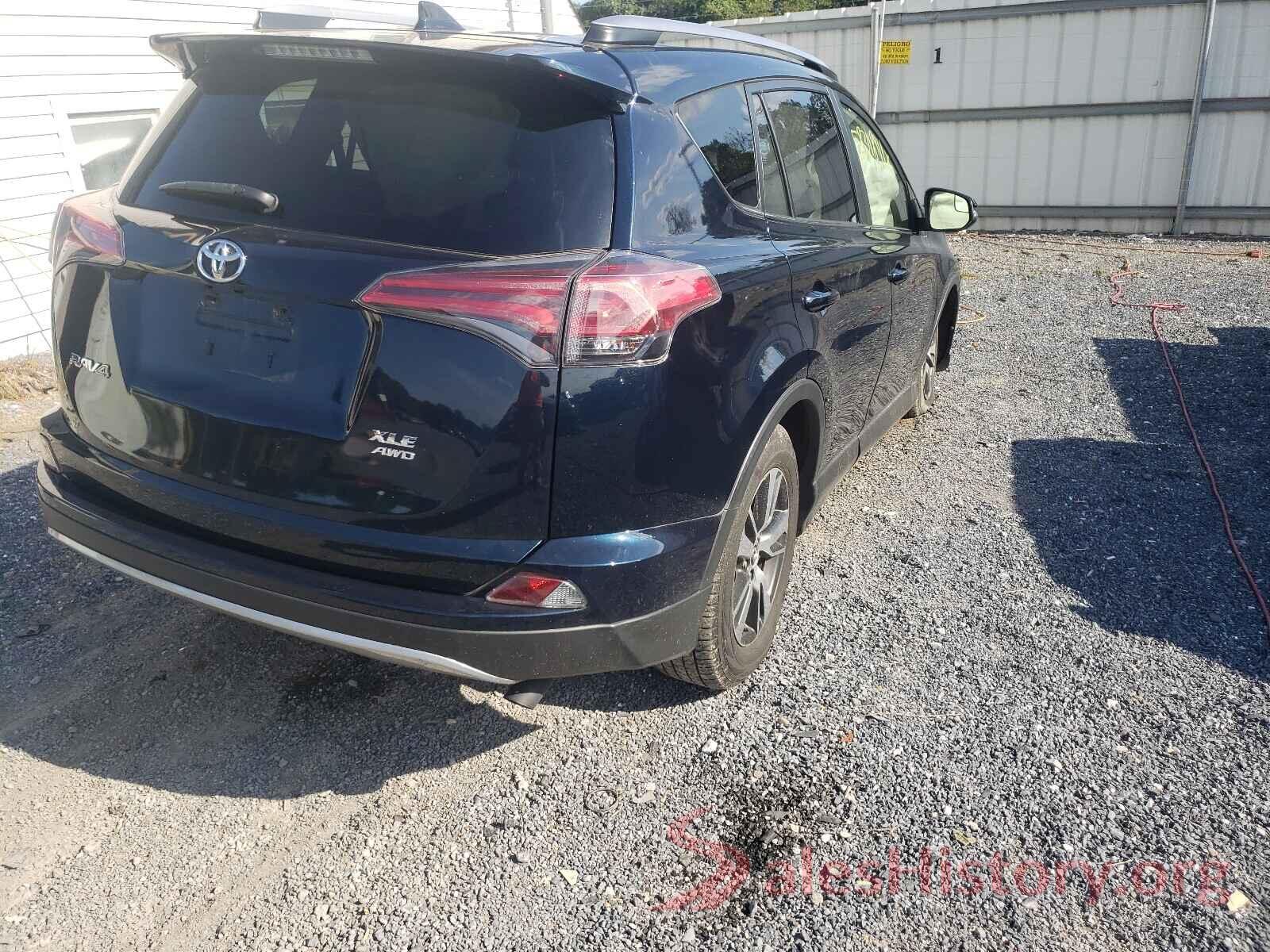 JTMRFREV6HJ137285 2017 TOYOTA RAV4