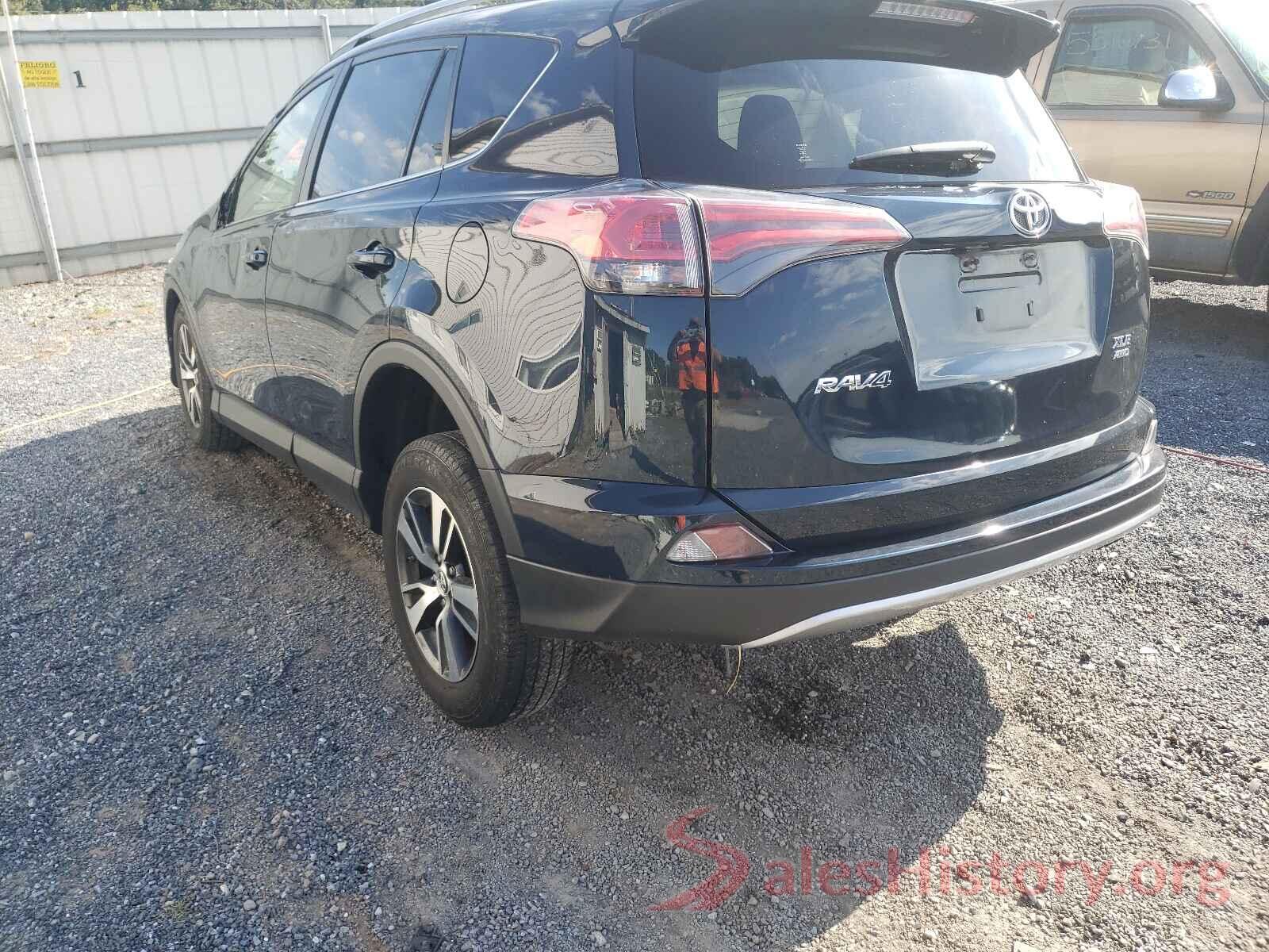 JTMRFREV6HJ137285 2017 TOYOTA RAV4