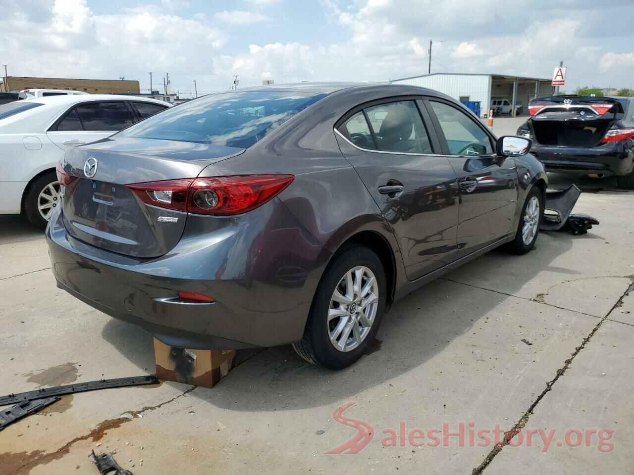 3MZBN1U74JM208482 2018 MAZDA 3