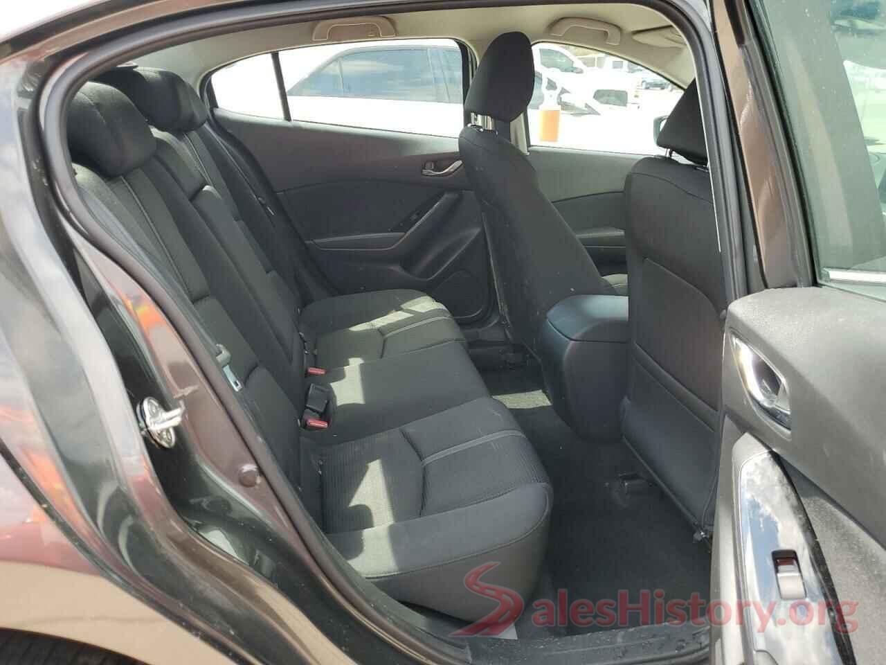 3MZBN1U74JM208482 2018 MAZDA 3