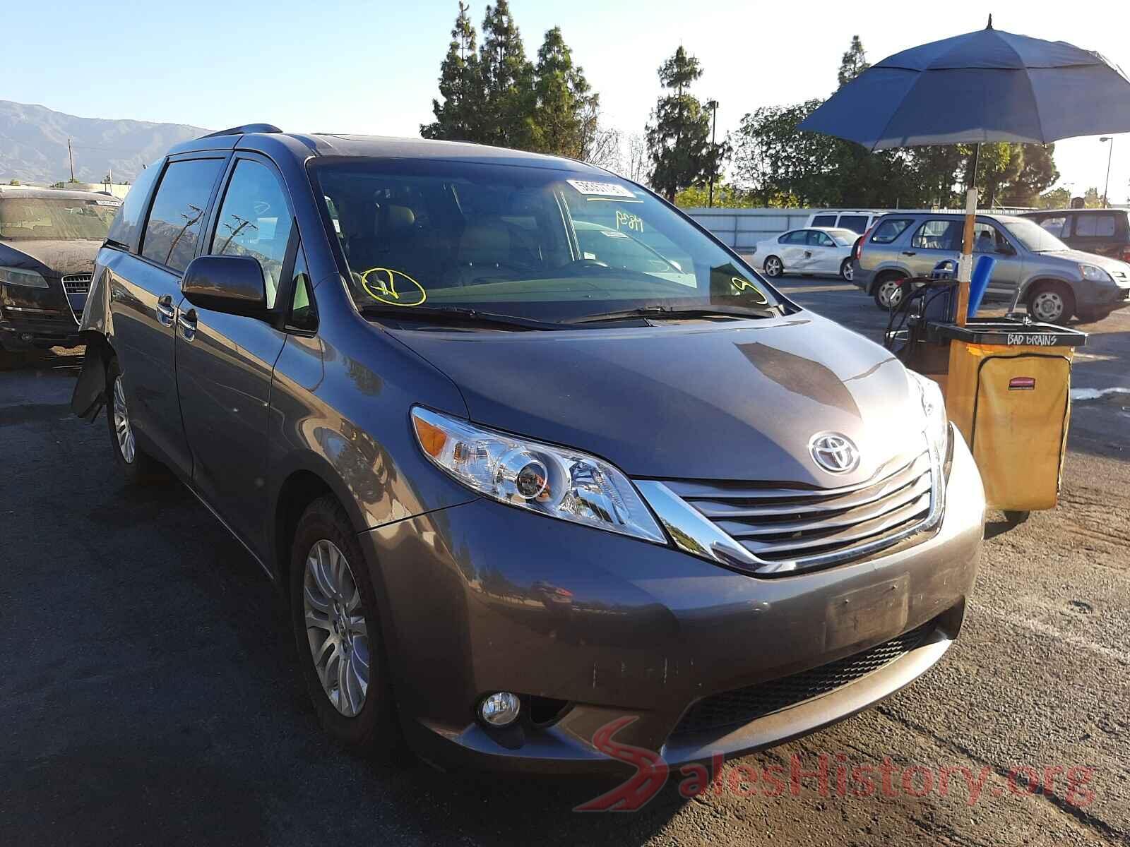 5TDYZ3DC3HS877038 2017 TOYOTA SIENNA