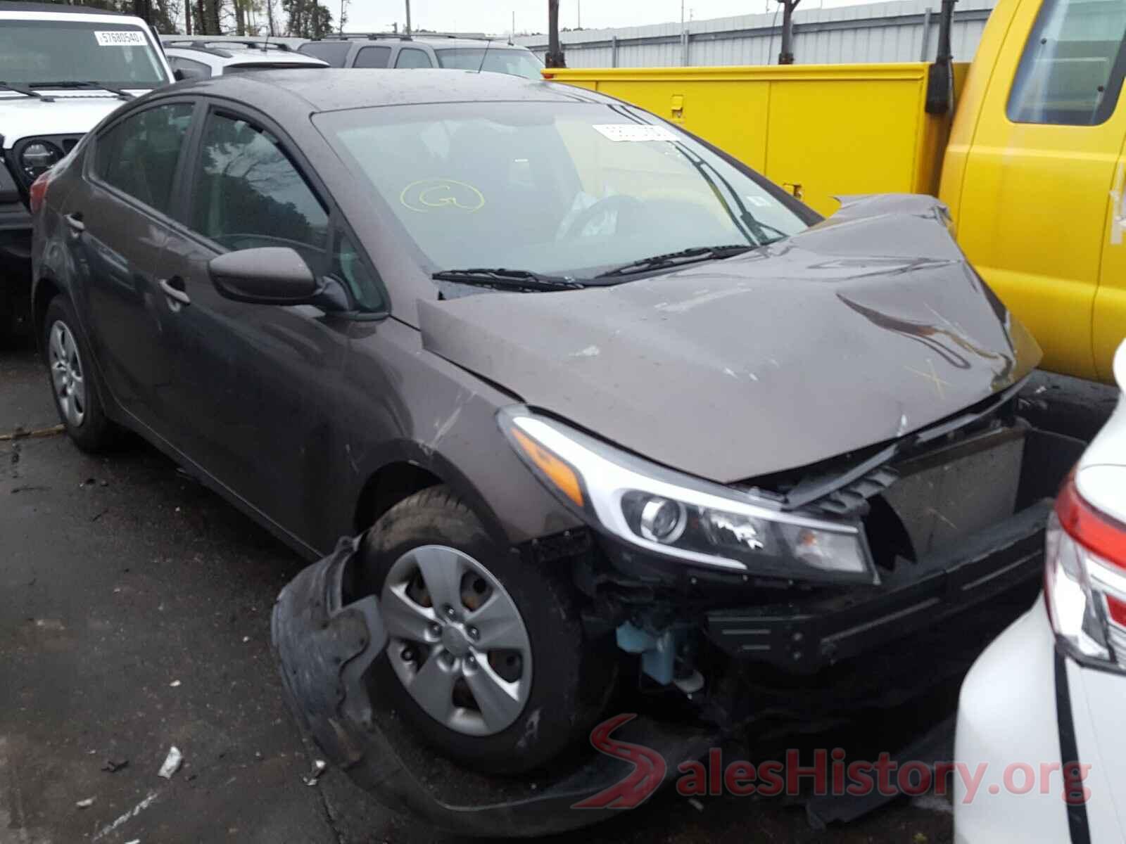 3KPFK4A7XHE134069 2017 KIA FORTE