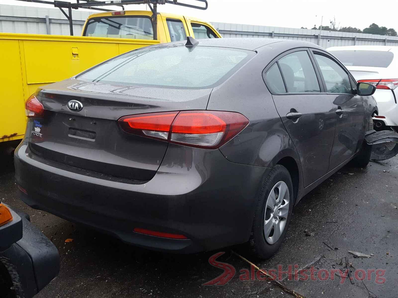 3KPFK4A7XHE134069 2017 KIA FORTE