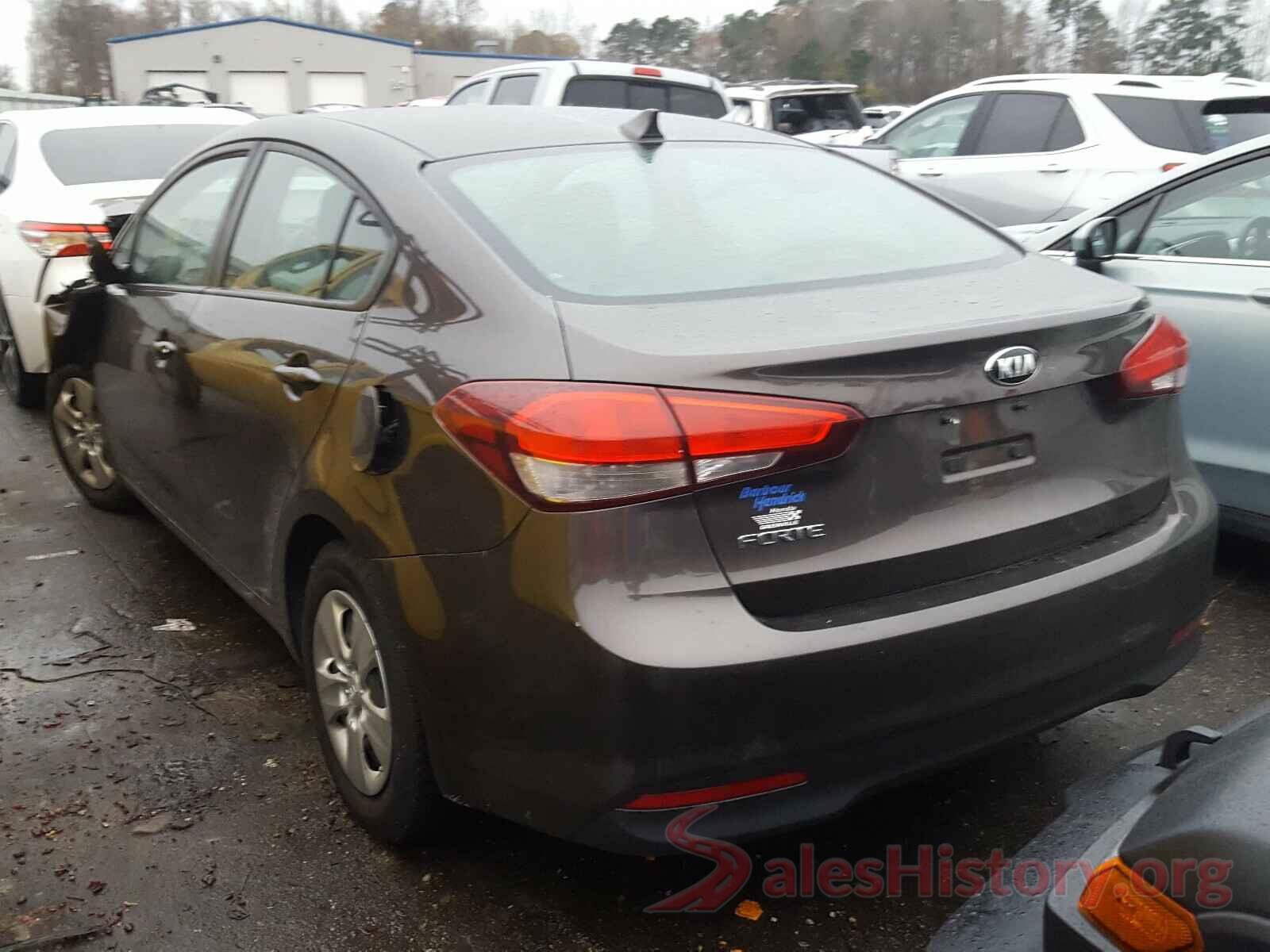 3KPFK4A7XHE134069 2017 KIA FORTE