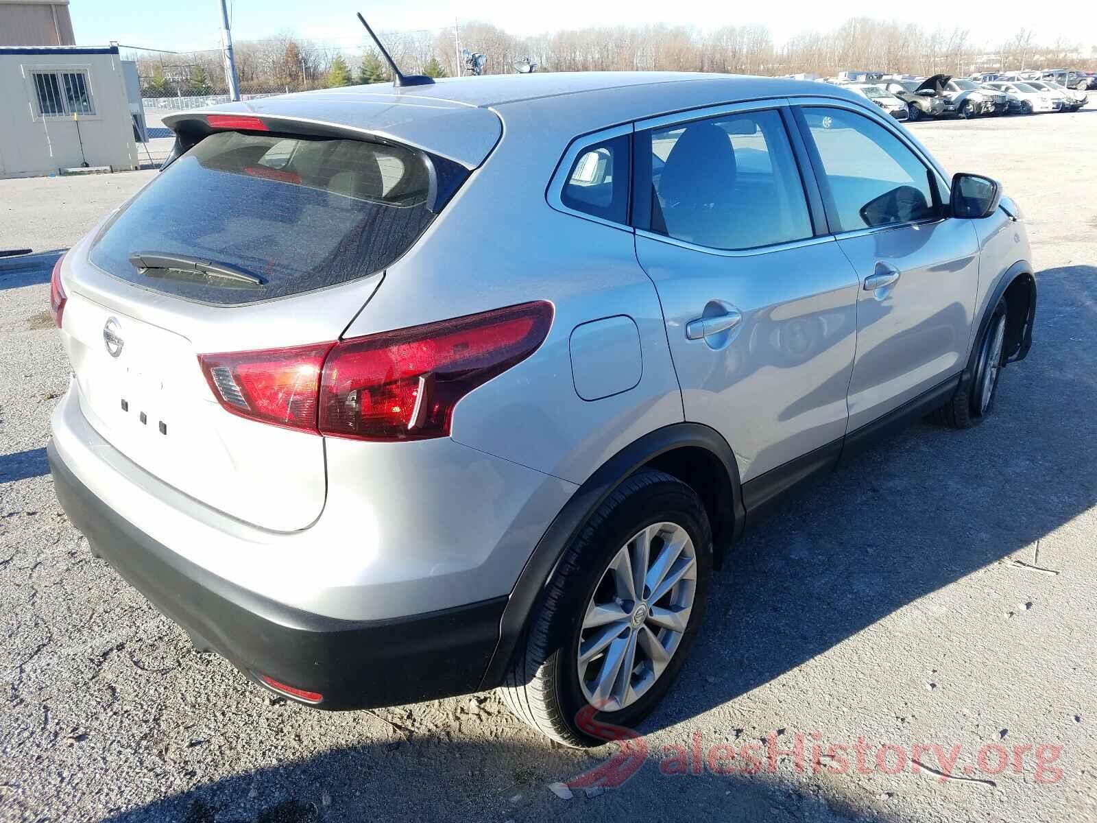 JN1BJ1CP2JW183536 2018 NISSAN ROGUE