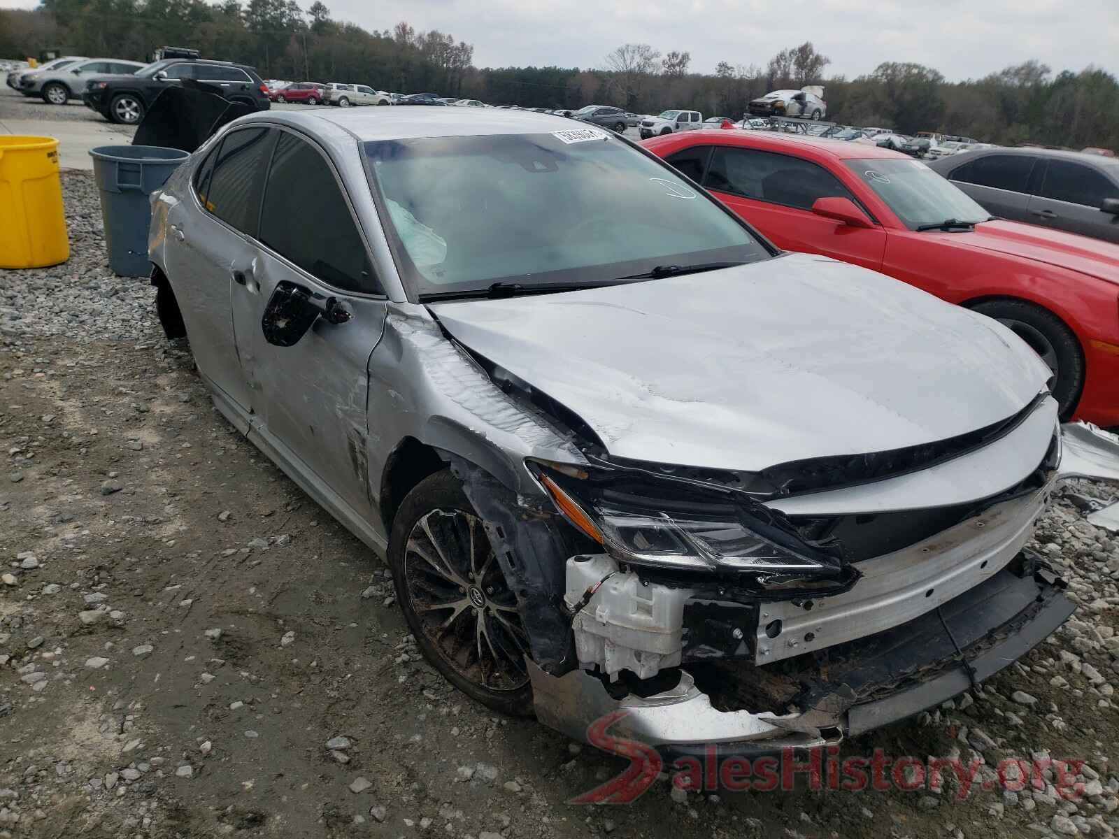 4T1B11HK0JU015993 2018 TOYOTA CAMRY