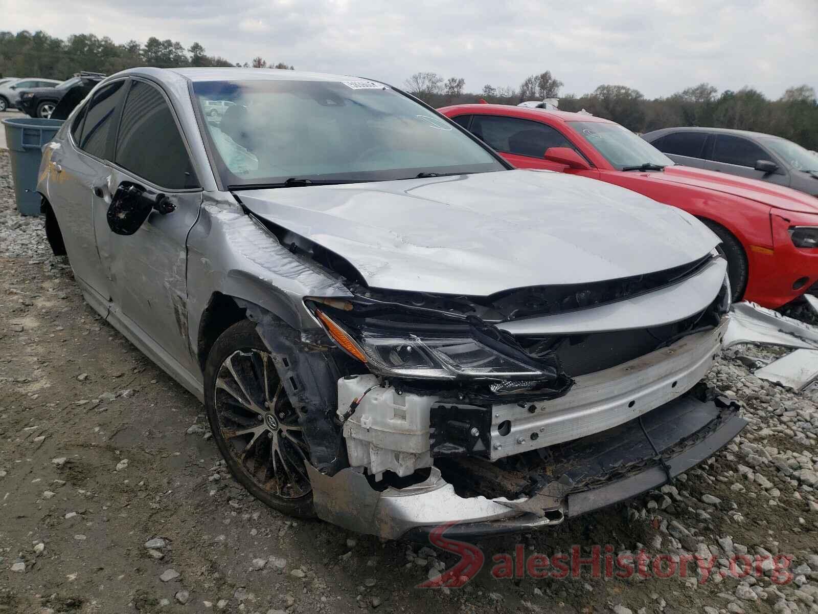 4T1B11HK0JU015993 2018 TOYOTA CAMRY