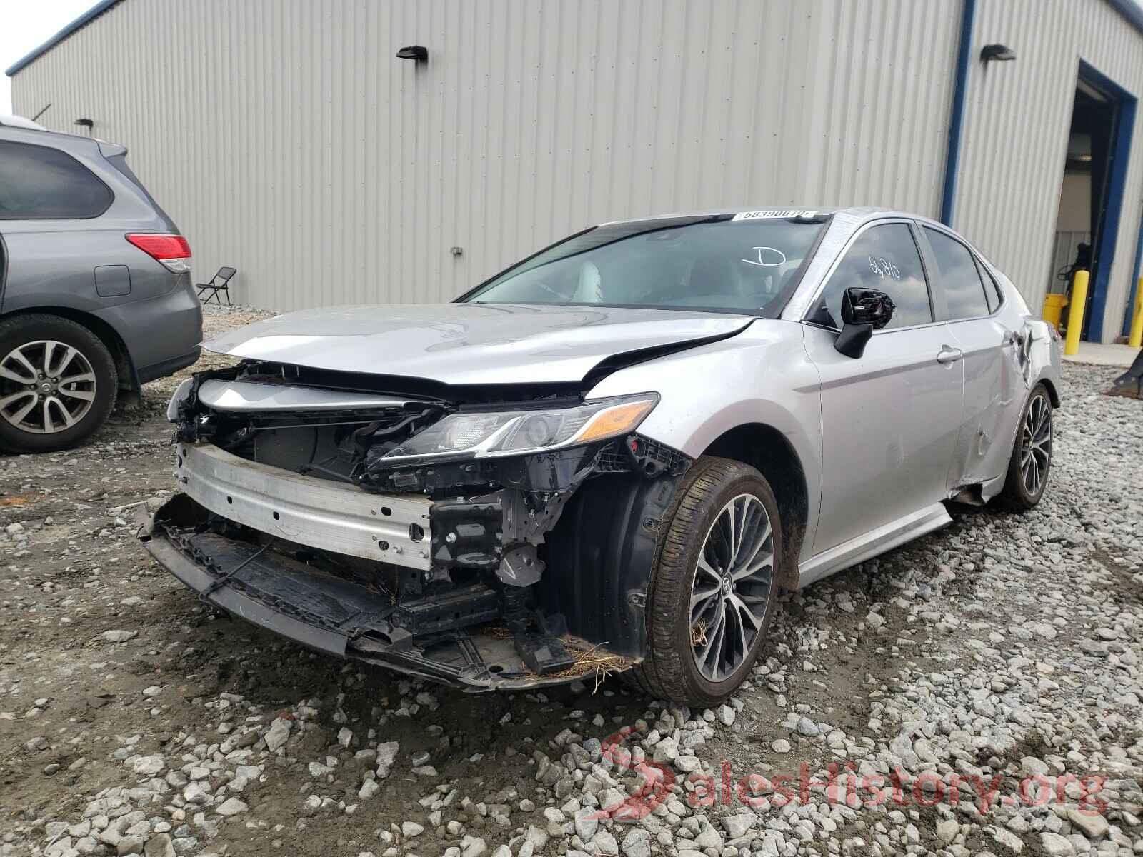 4T1B11HK0JU015993 2018 TOYOTA CAMRY