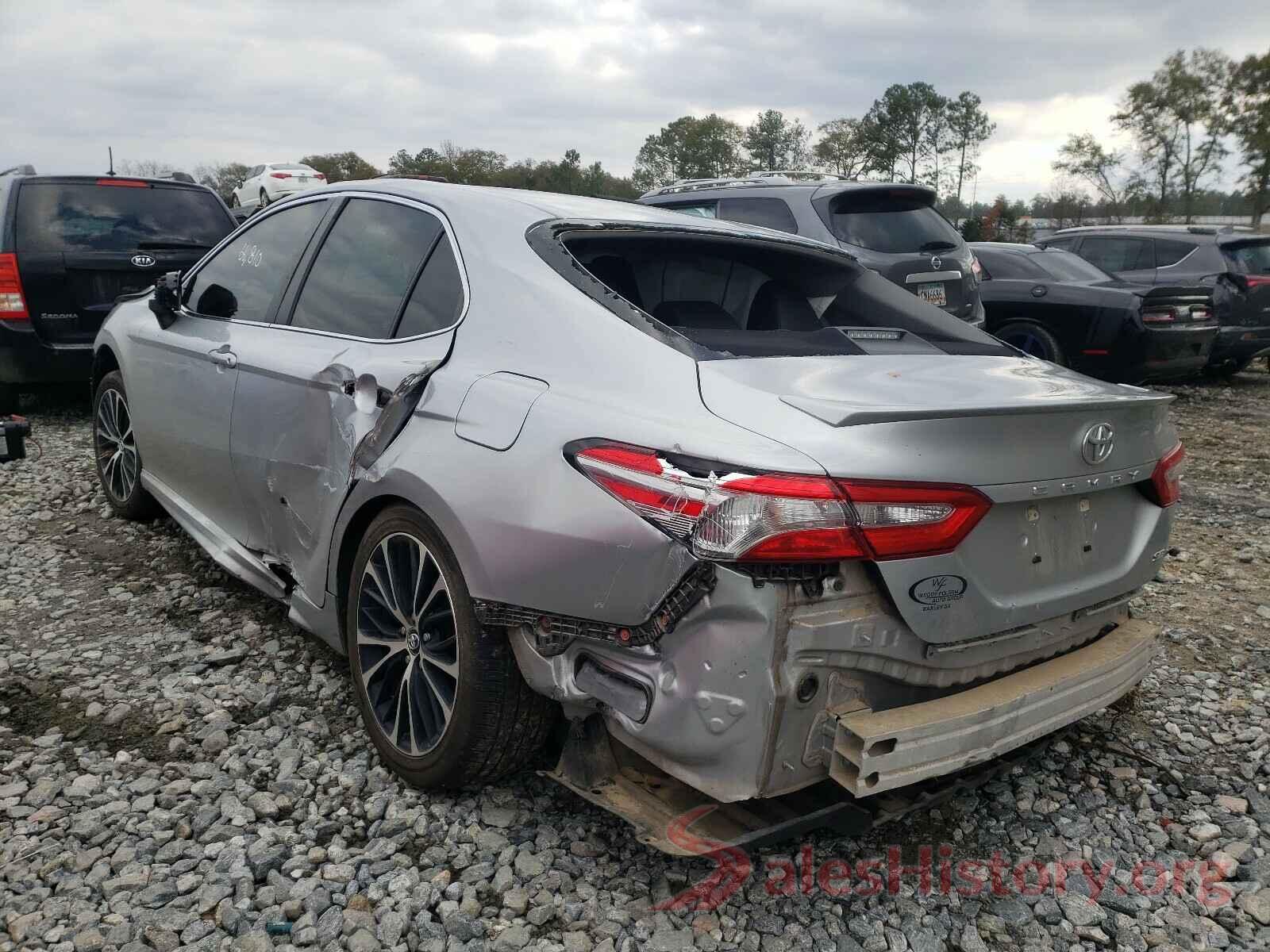 4T1B11HK0JU015993 2018 TOYOTA CAMRY