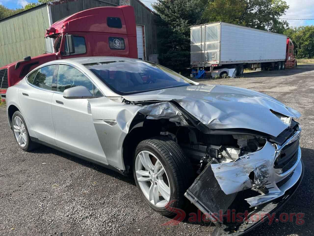 5YJSA1CN8DFP24318 2013 TESLA MODEL S