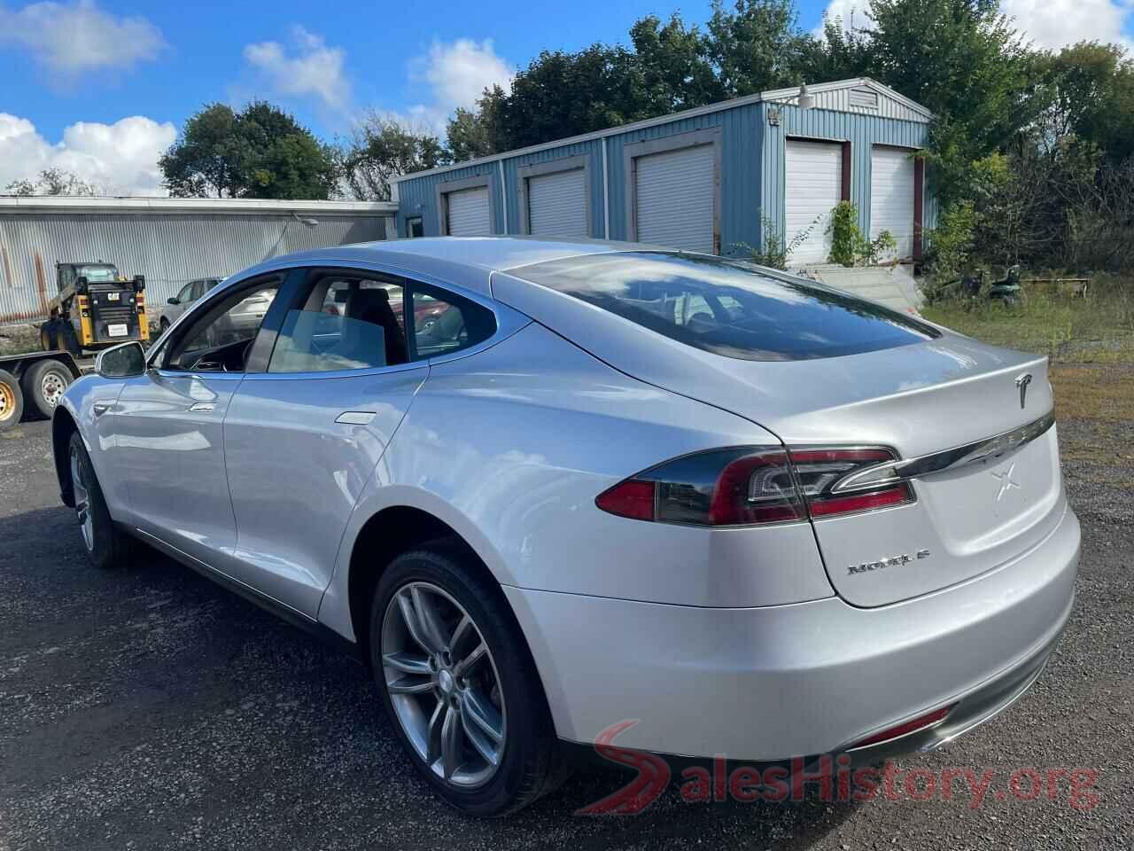 5YJSA1CN8DFP24318 2013 TESLA MODEL S