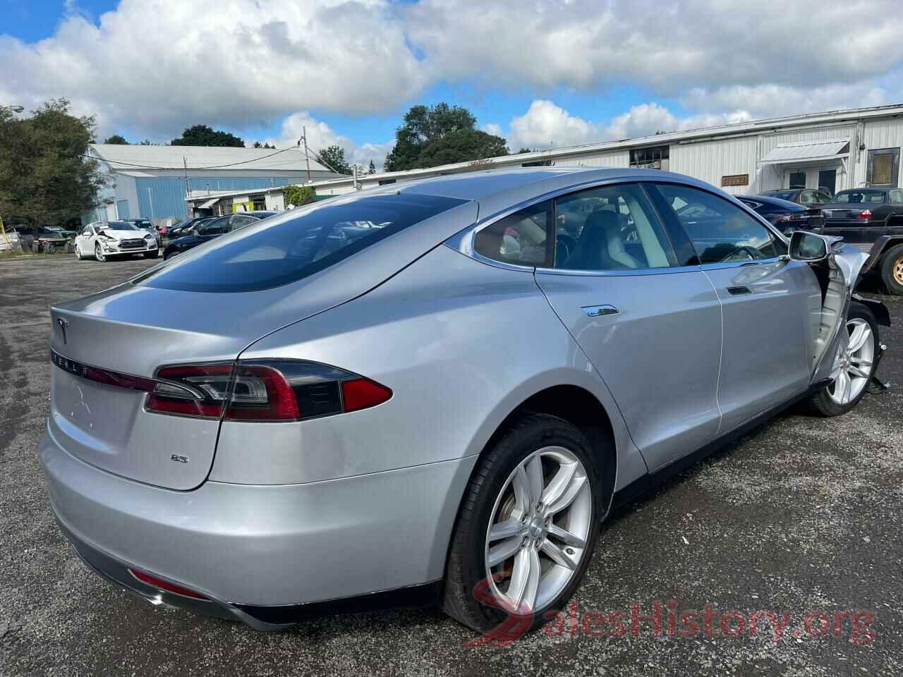 5YJSA1CN8DFP24318 2013 TESLA MODEL S