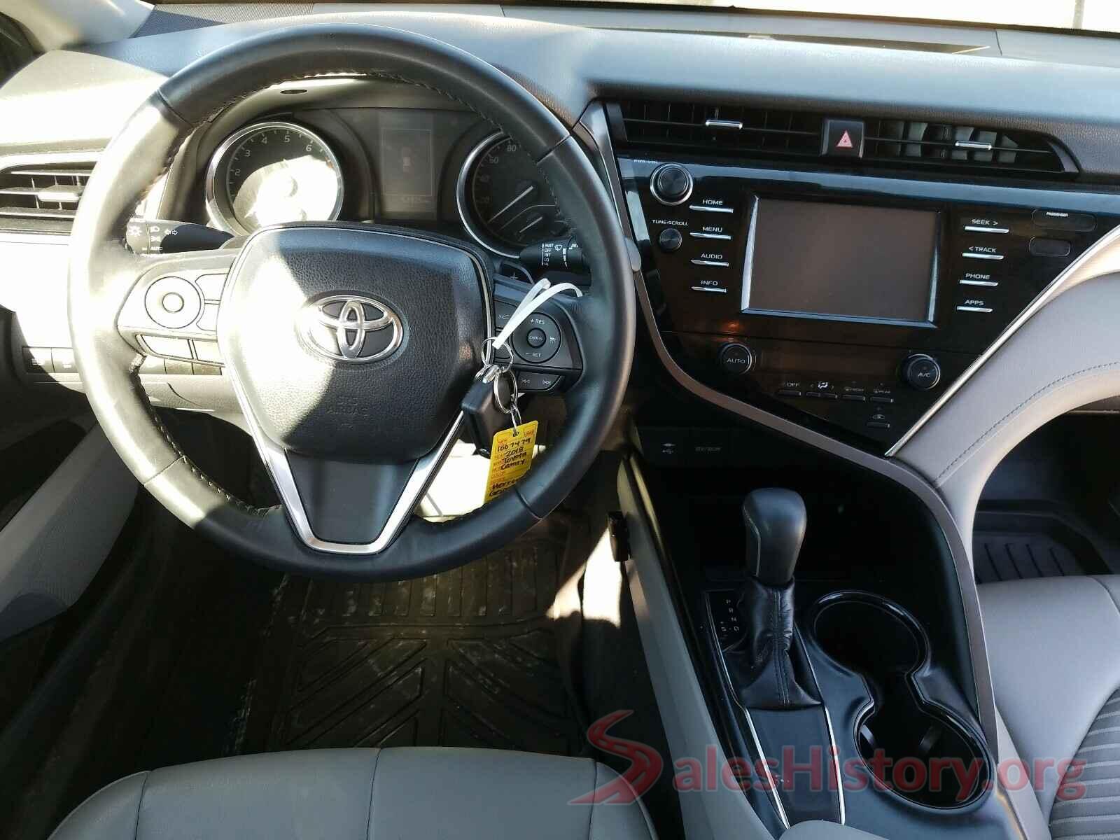 4T1B11HK2JU649161 2018 TOYOTA CAMRY