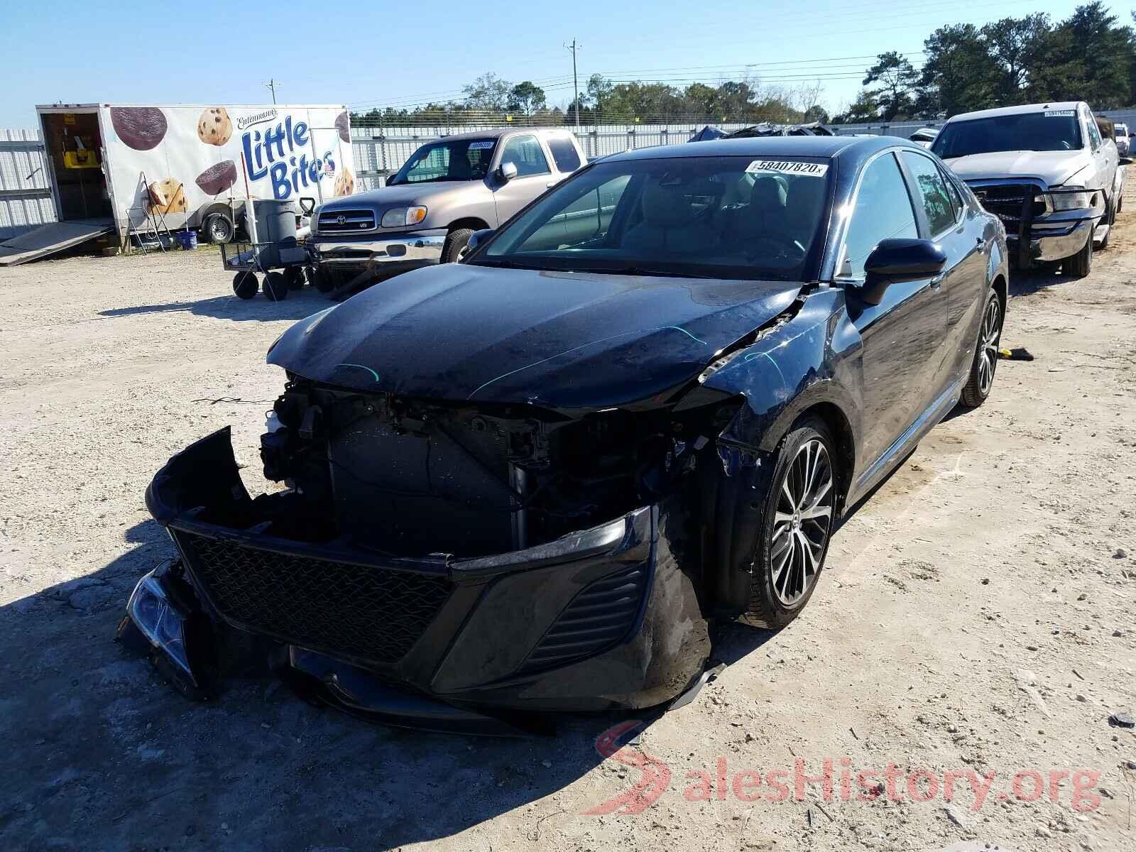 4T1B11HK2JU649161 2018 TOYOTA CAMRY