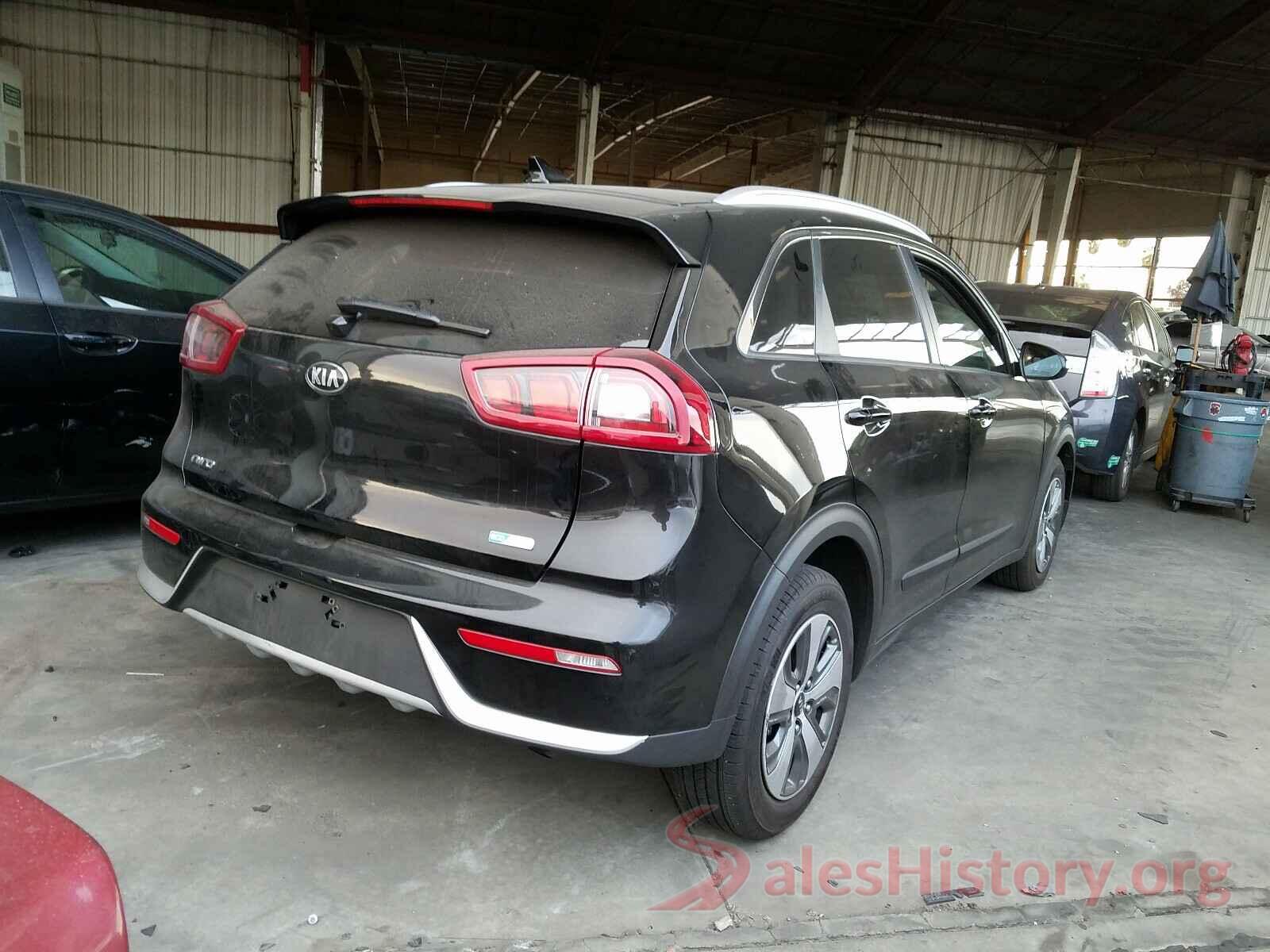 KNDCB3LC3K5336844 2019 KIA NIRO