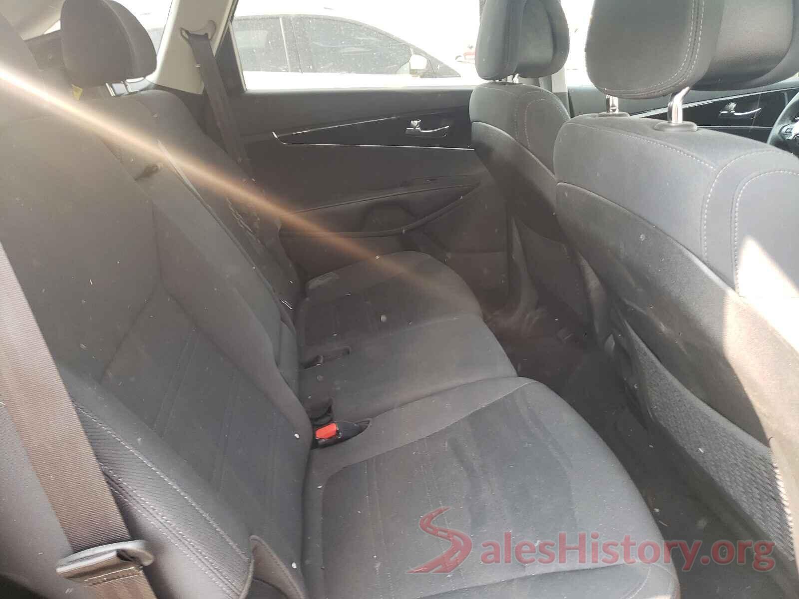 5XYPGDA54HG192637 2017 KIA SORENTO