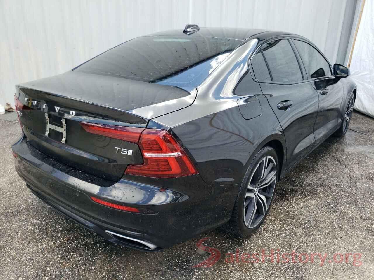 7JR102FMXKG004692 2019 VOLVO S60