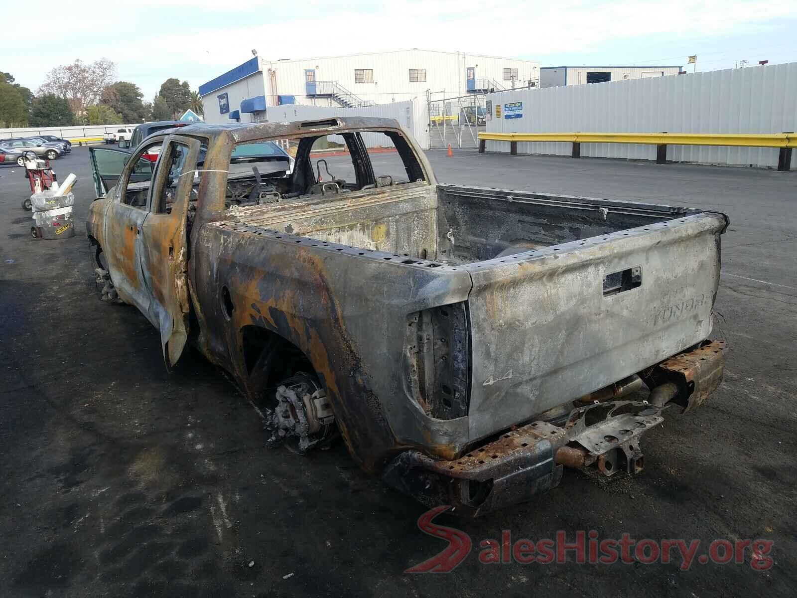 5TFUM5F18JX078960 2018 TOYOTA TUNDRA