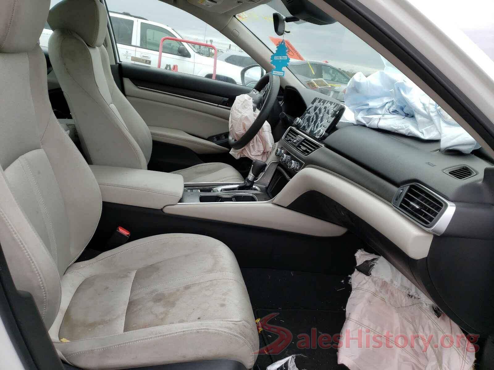 1HGCV1F48JA218375 2018 HONDA ACCORD