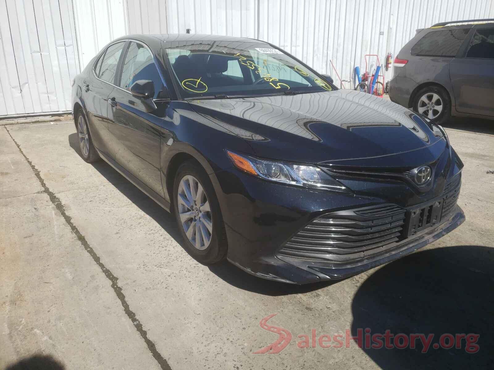 4T1B11HK5JU072125 2018 TOYOTA CAMRY