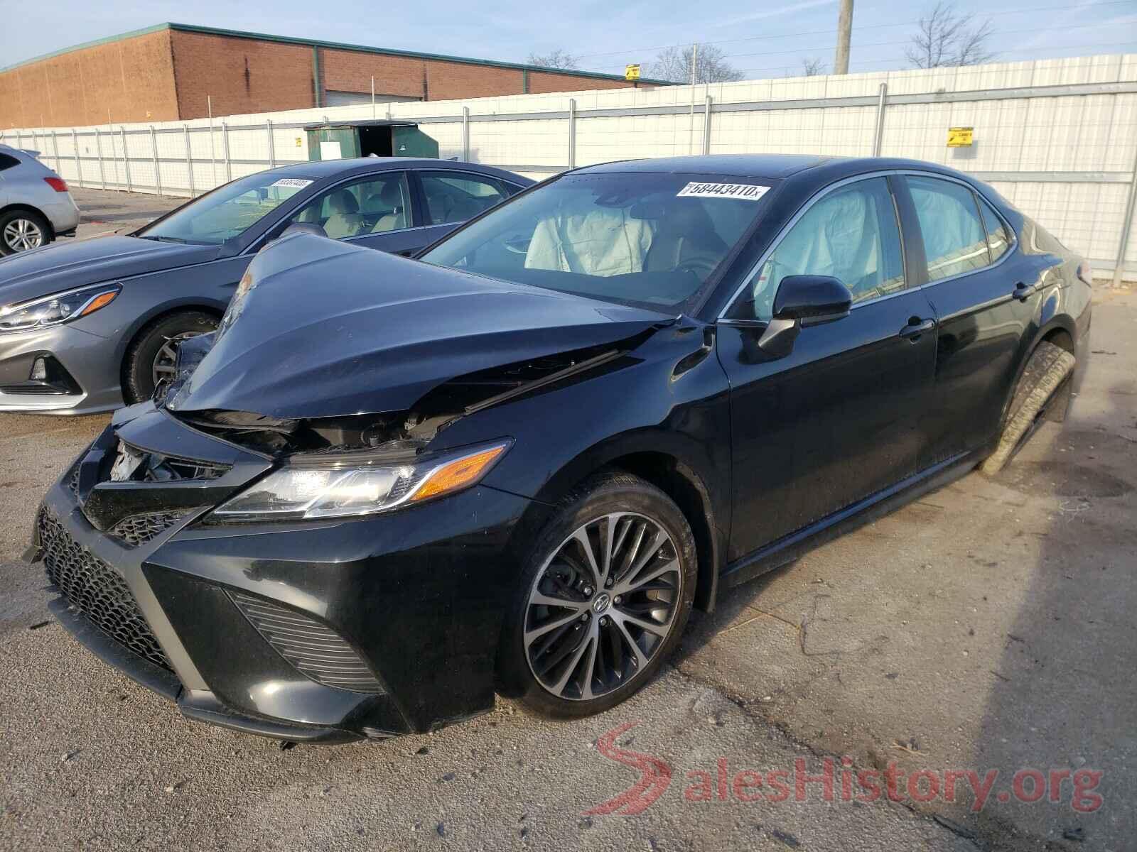 4T1B11HK3JU151132 2018 TOYOTA CAMRY