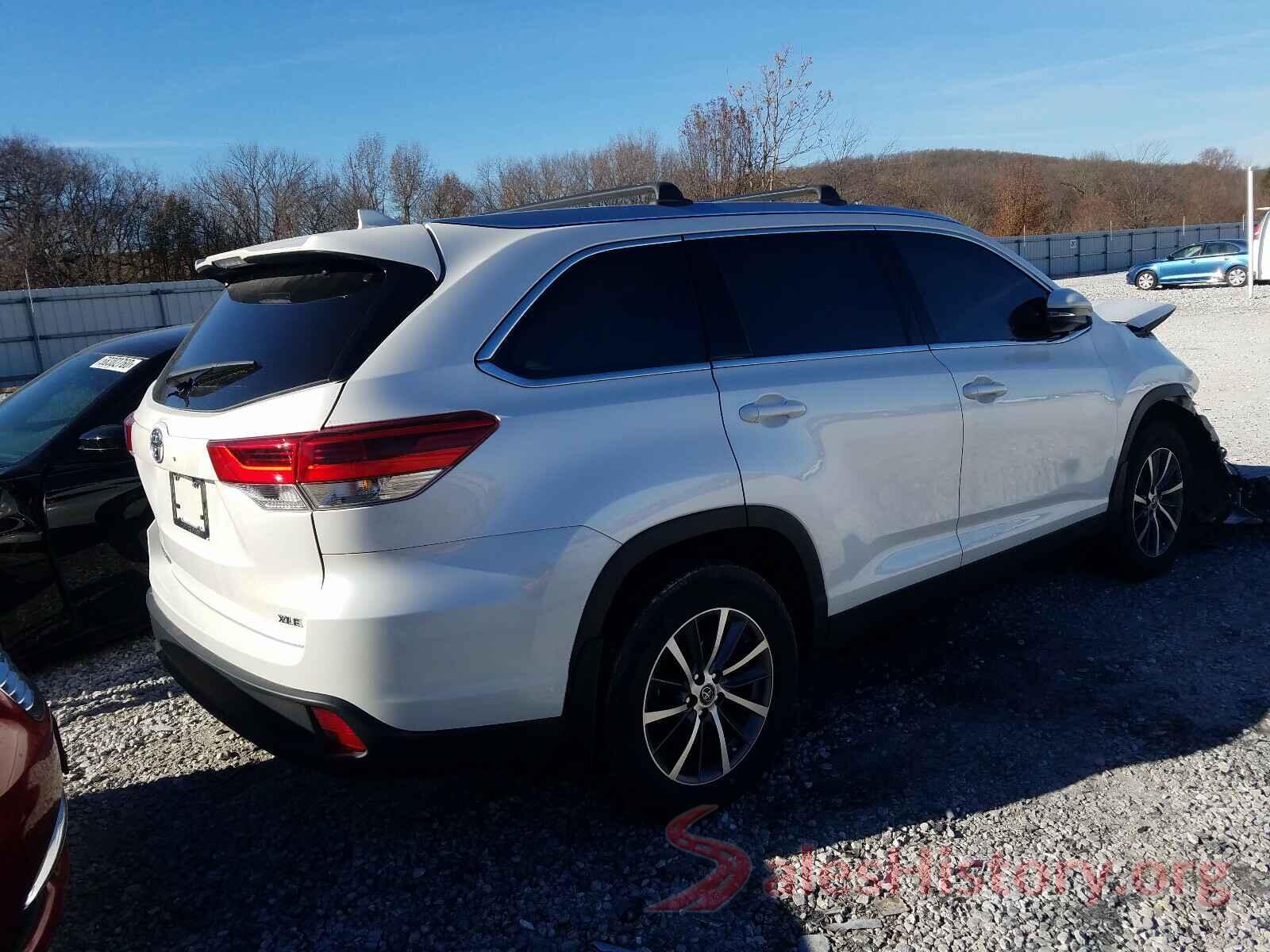 5TDKZRFH4KS347086 2019 TOYOTA HIGHLANDER