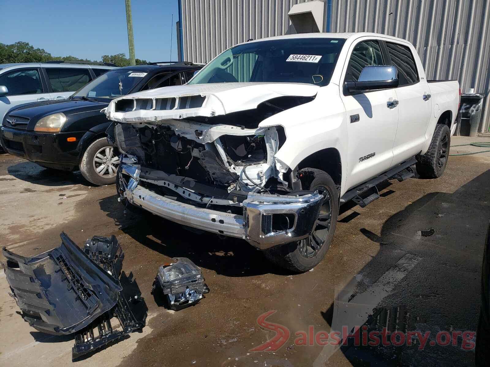 5TFFY5F1XJX240858 2018 TOYOTA TUNDRA