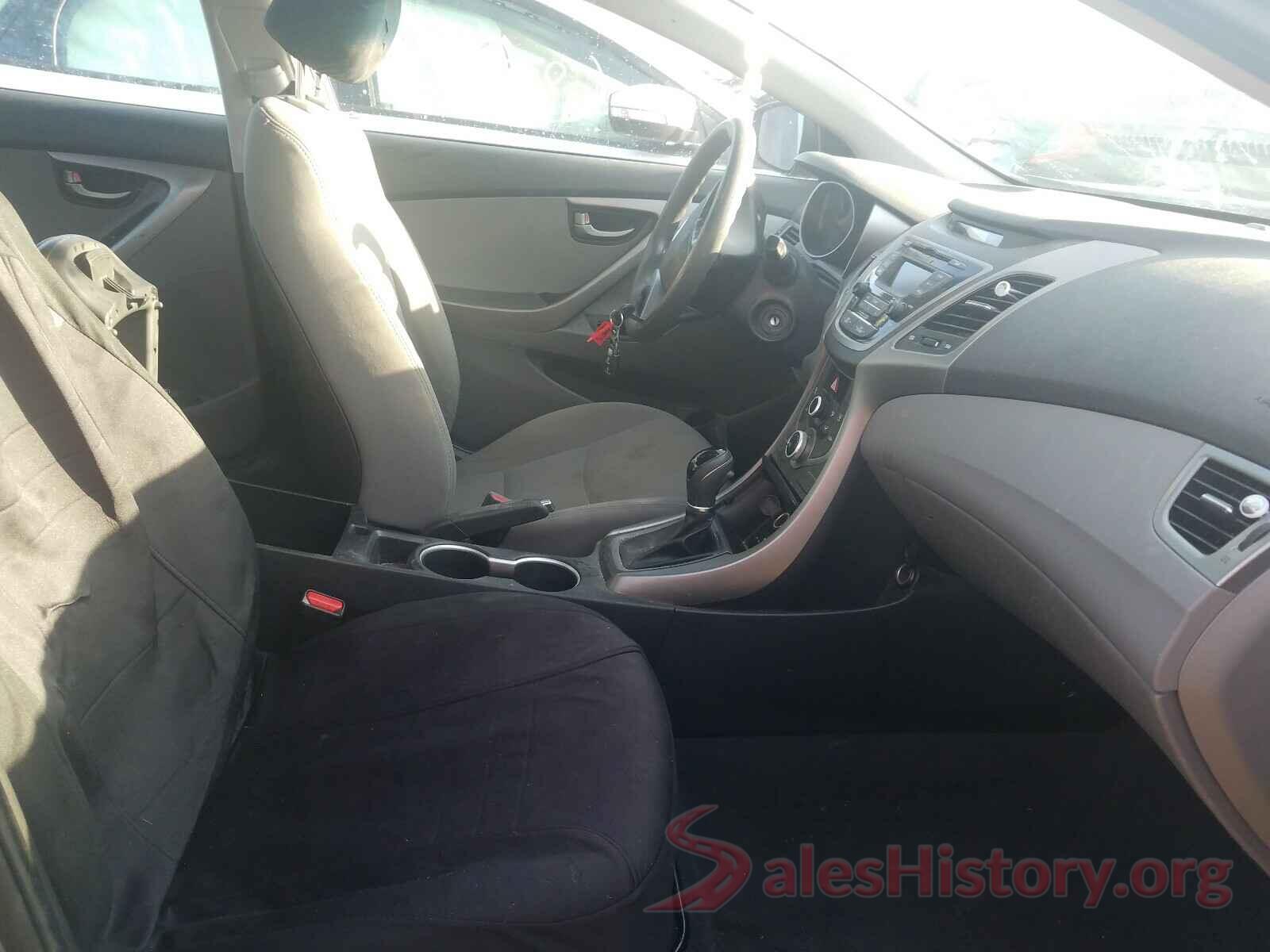 5NPDH4AE8GH744888 2016 HYUNDAI ELANTRA