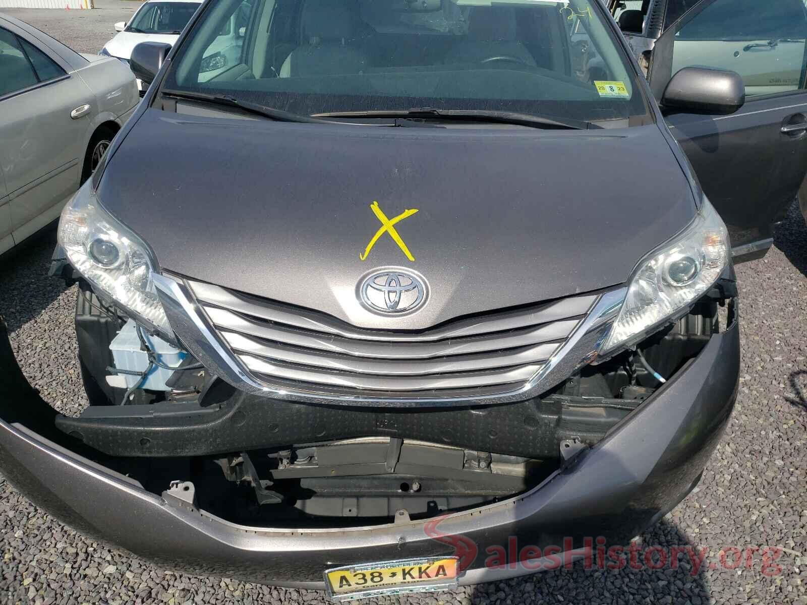 5TDYK3DC3GS728583 2016 TOYOTA SIENNA