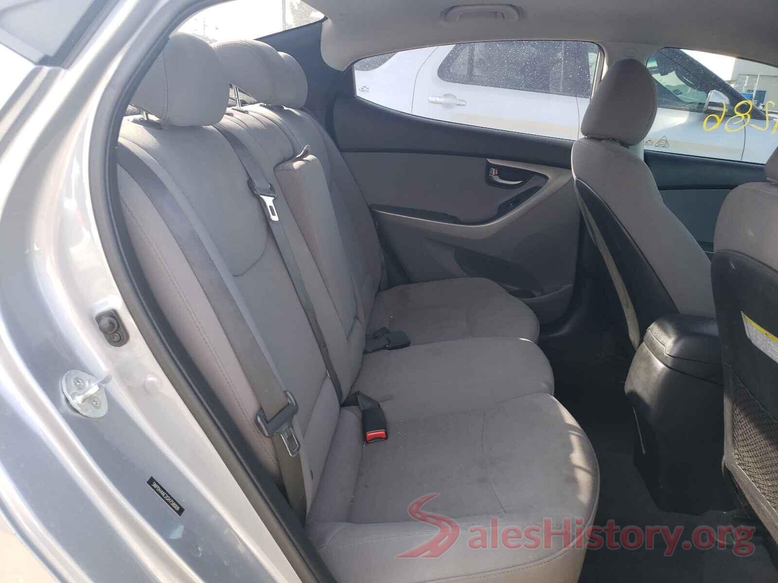 5NPDH4AE2GH758009 2016 HYUNDAI ELANTRA