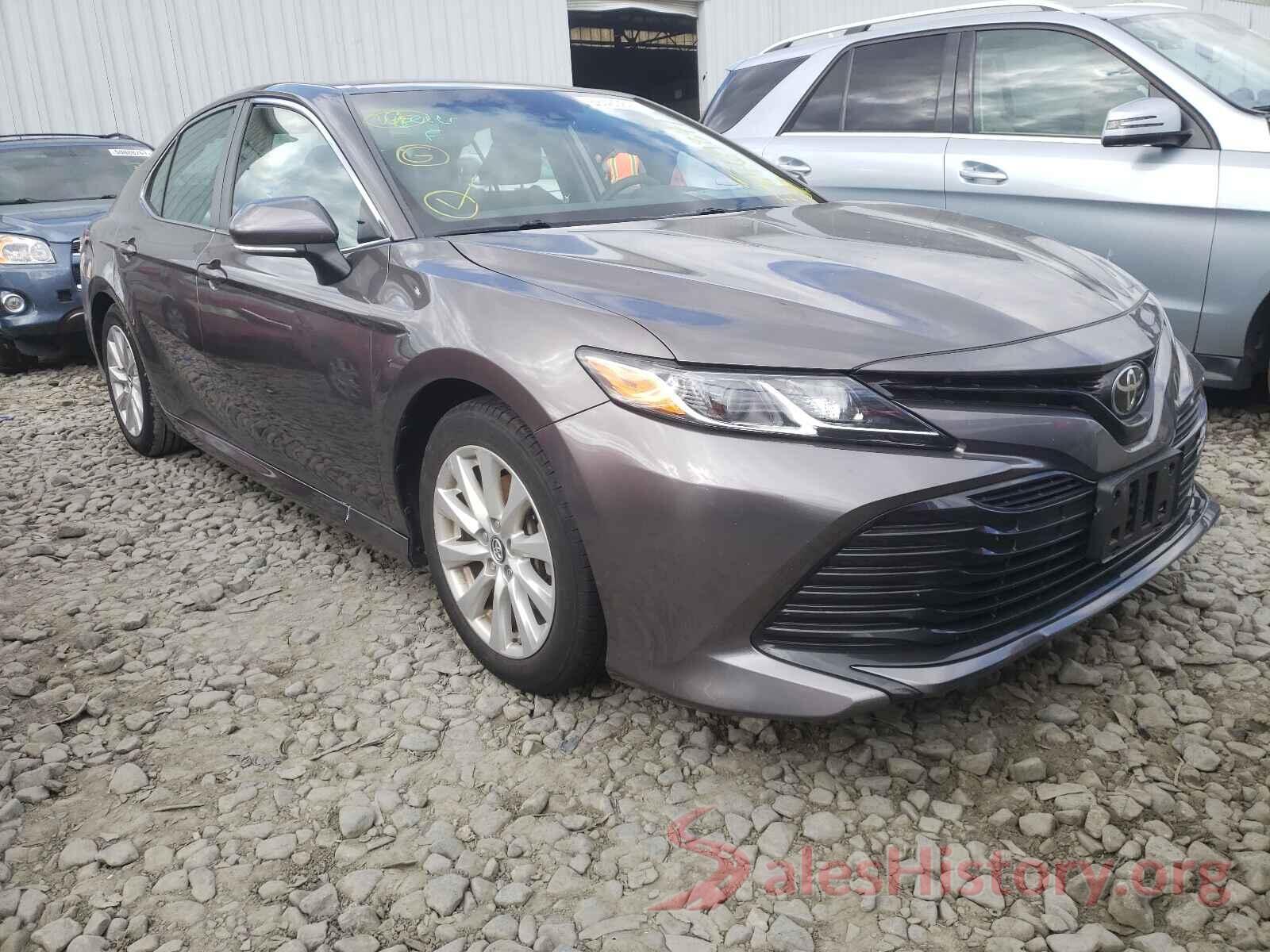 4T1B11HK4JU017777 2018 TOYOTA CAMRY