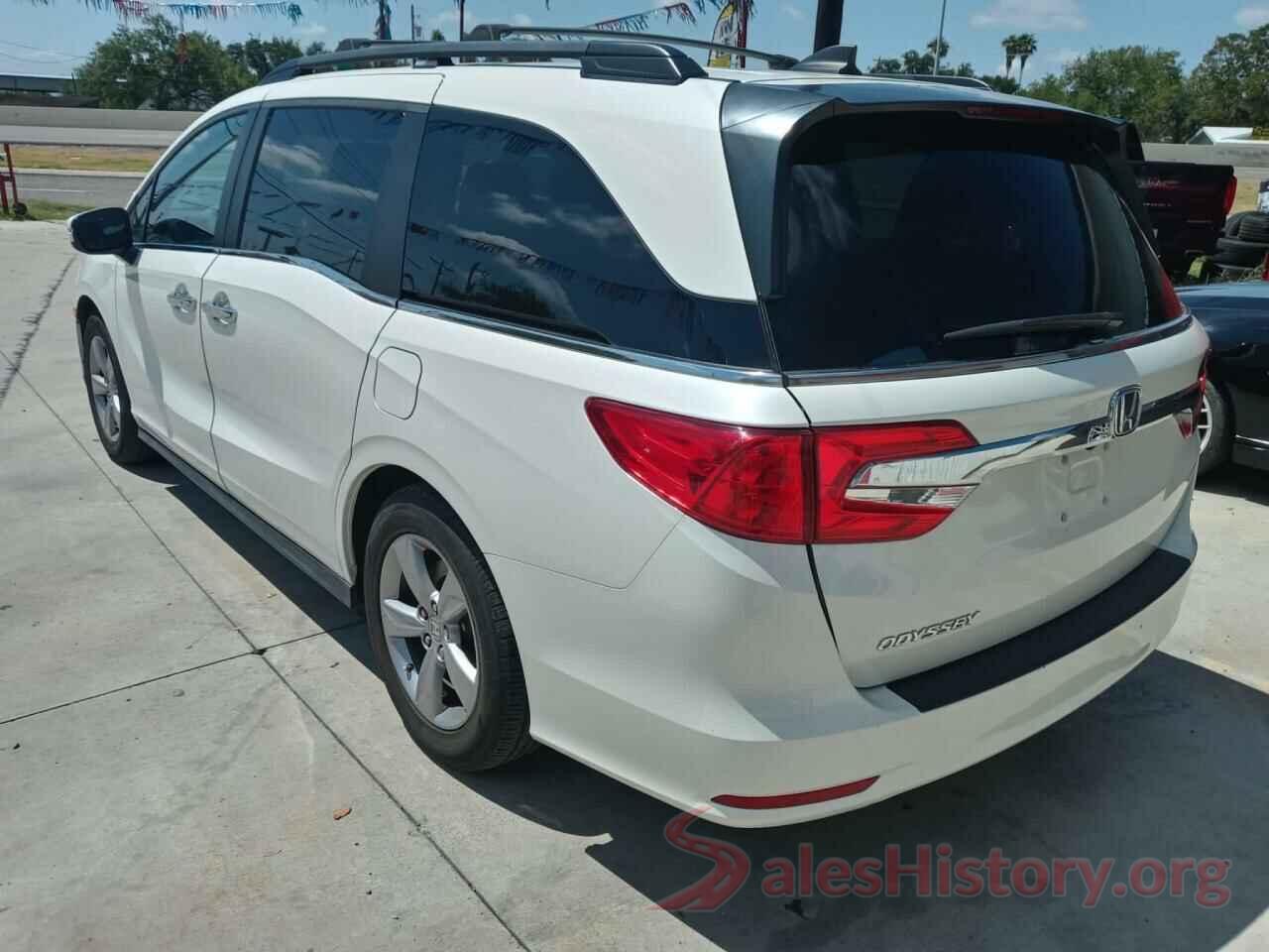 5FNRL6H57JB029323 2018 HONDA ODYSSEY