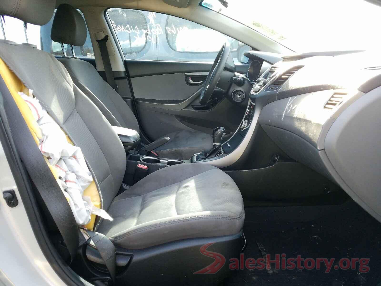 5NPDH4AE8GH665379 2016 HYUNDAI ELANTRA