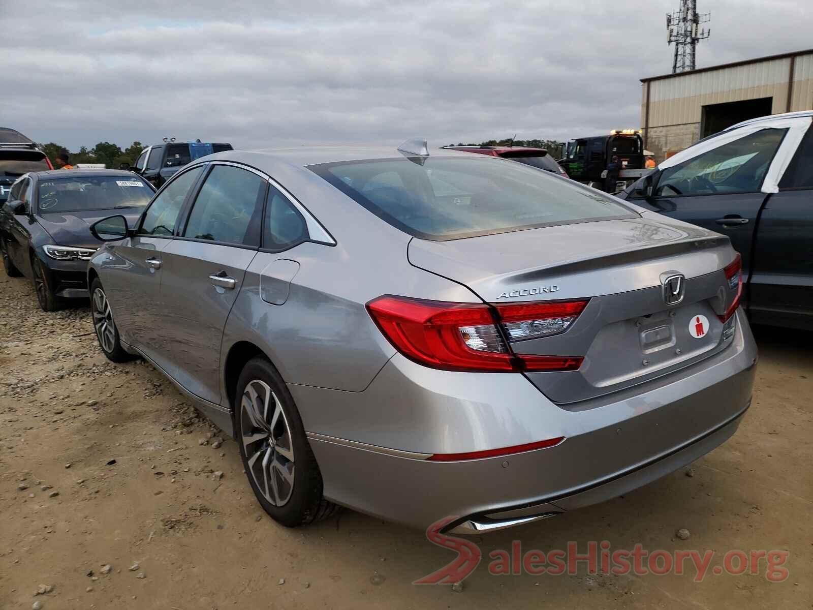 1HGCV3F99JA006933 2018 HONDA ACCORD