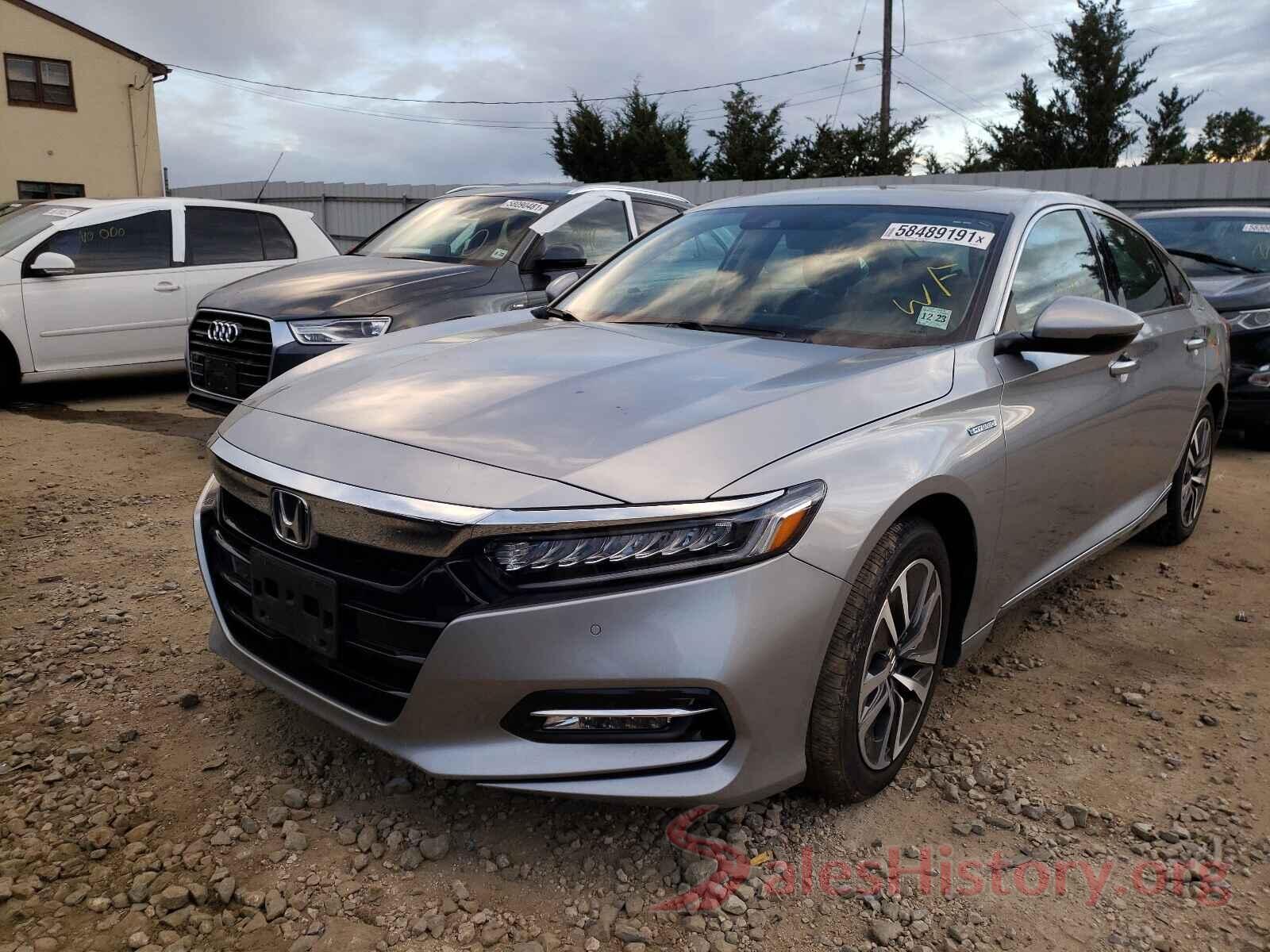 1HGCV3F99JA006933 2018 HONDA ACCORD