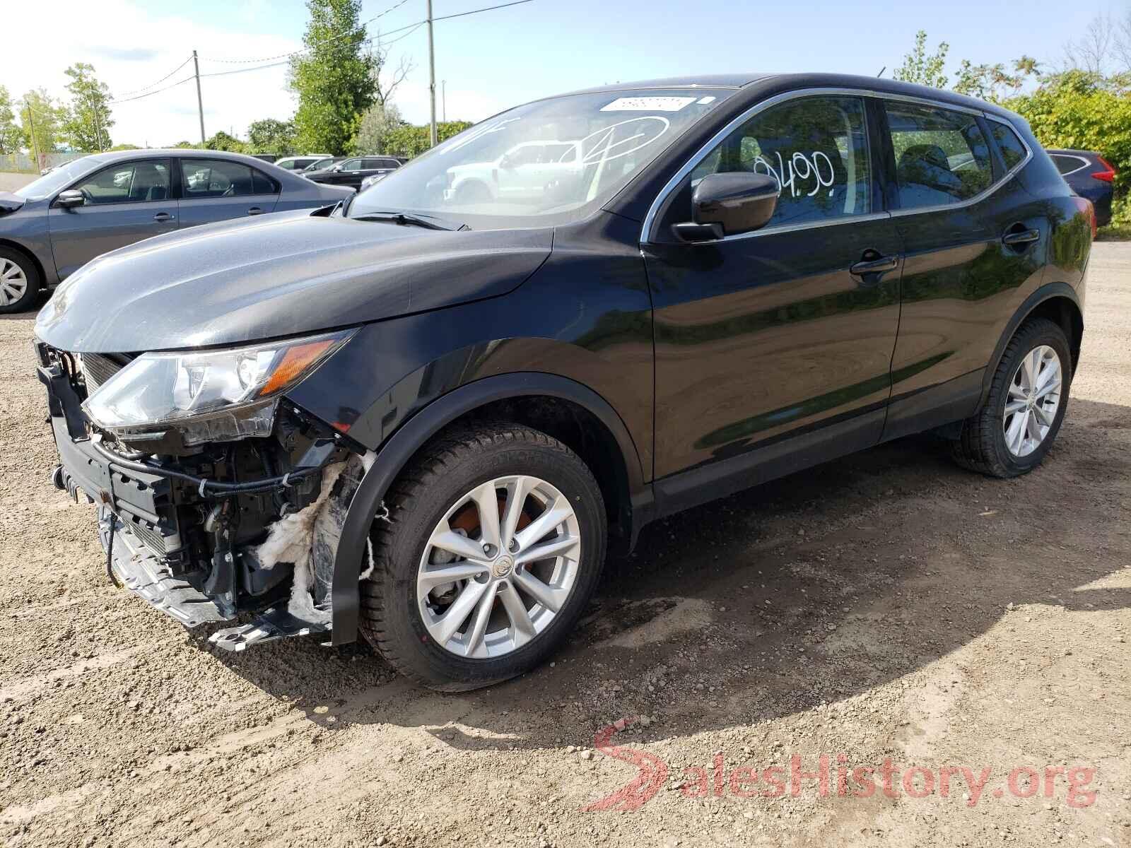 JN1BJ1CR3JW264417 2018 NISSAN ROGUE