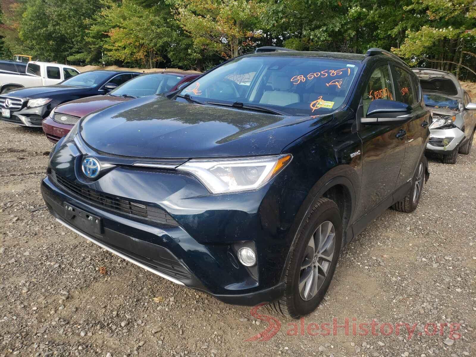 JTMRJREV1HD130953 2017 TOYOTA RAV4