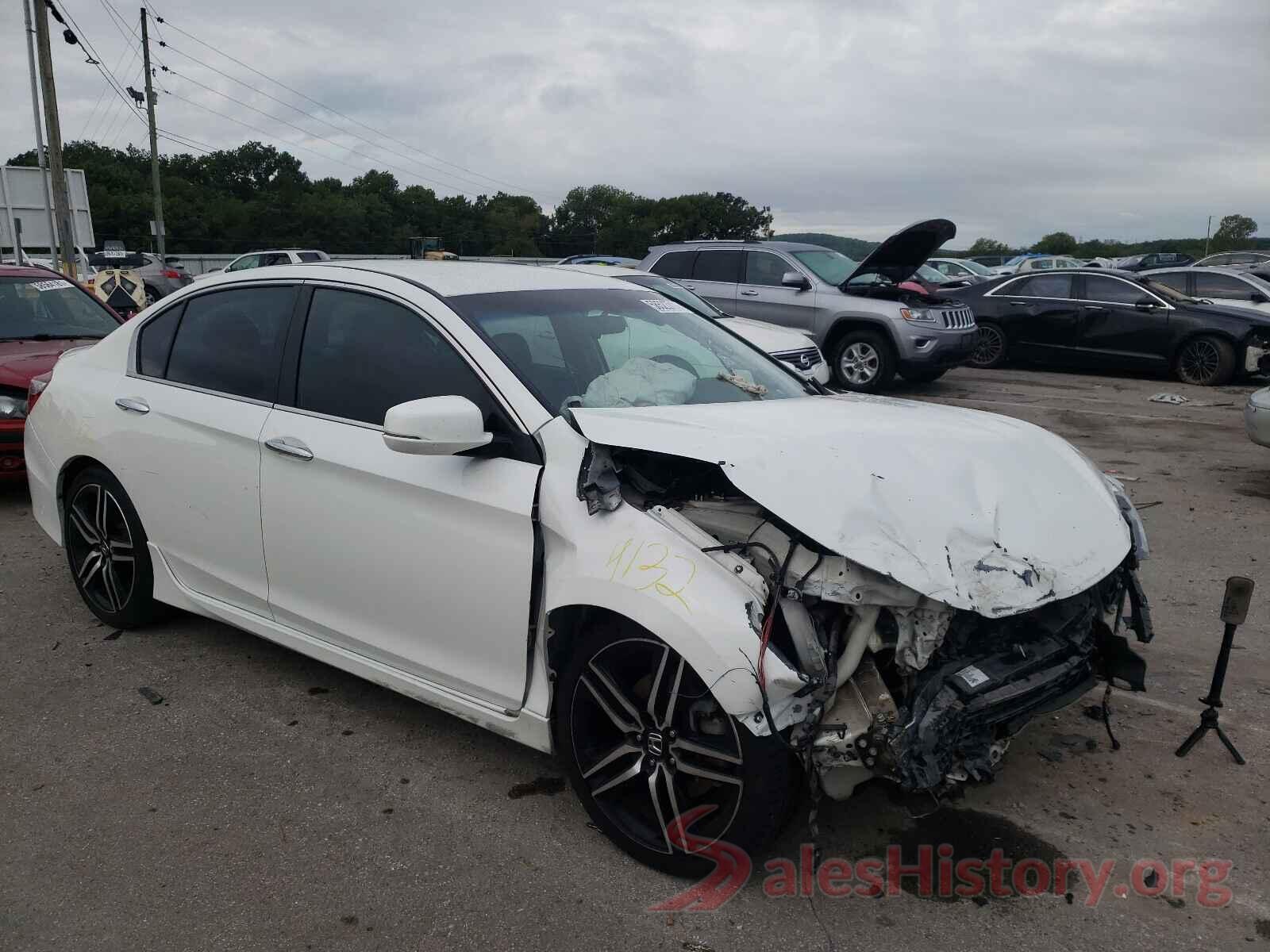 1HGCR2F17HA215882 2017 HONDA ACCORD