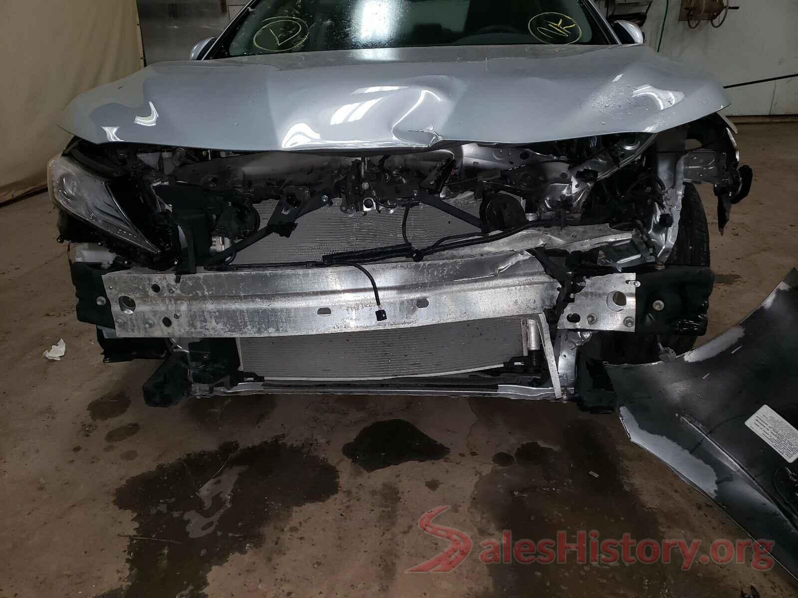 4T1B11HK3JU133469 2018 TOYOTA CAMRY